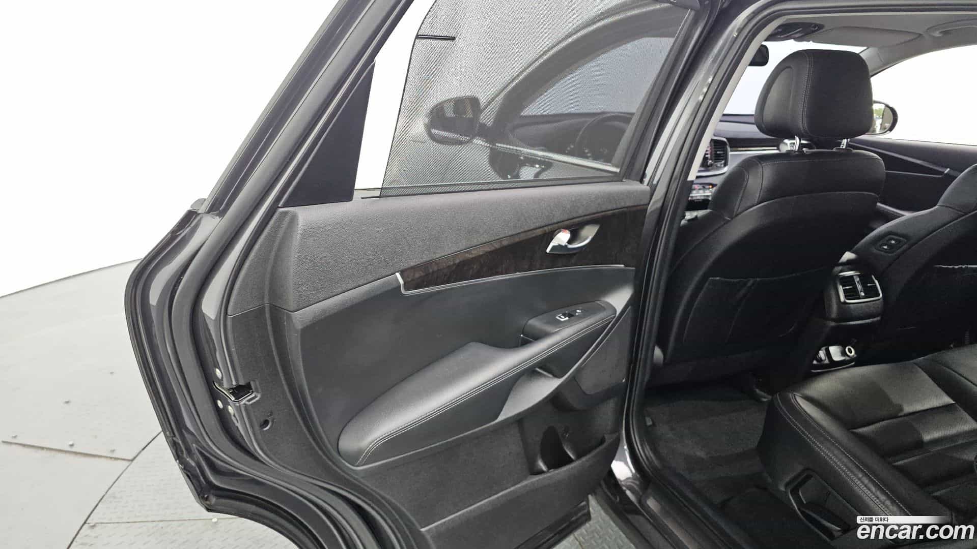 Sorento Kia 2016.10-INNER-035