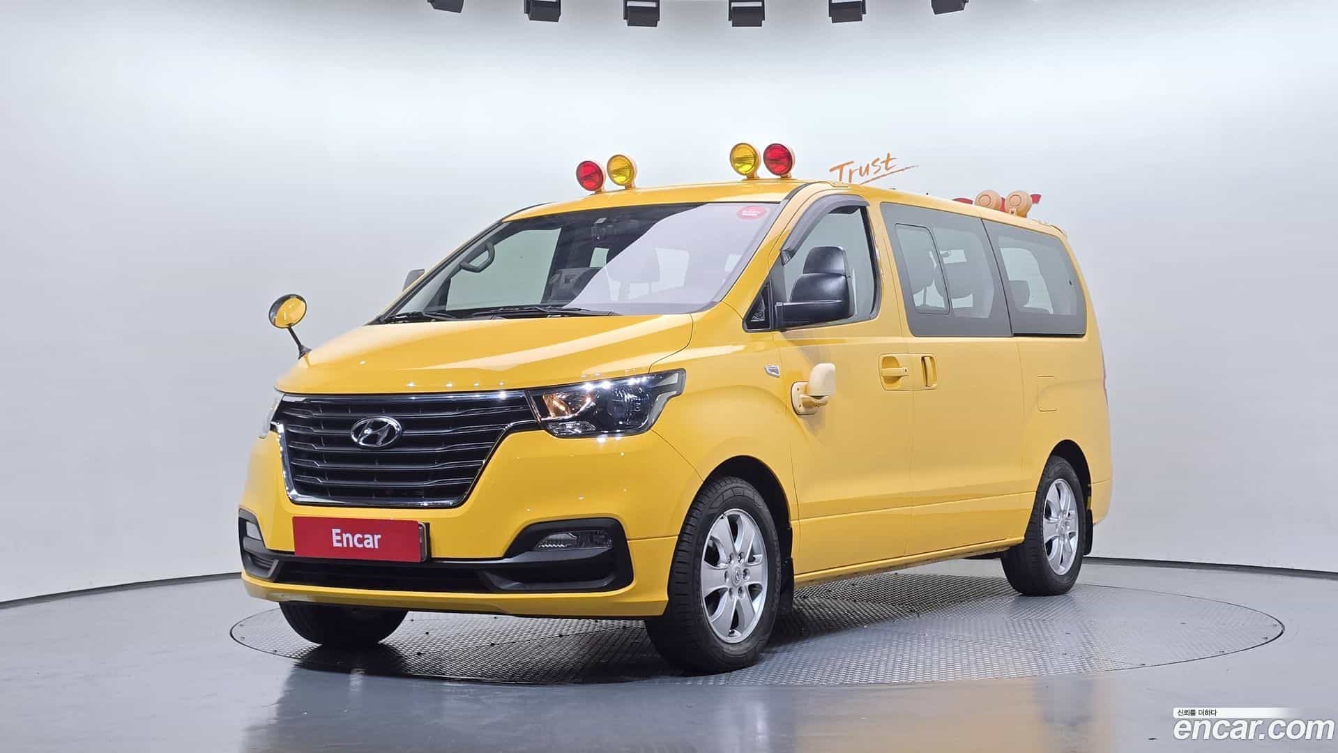 Starex Hyundai 2018.6-OUTER-001