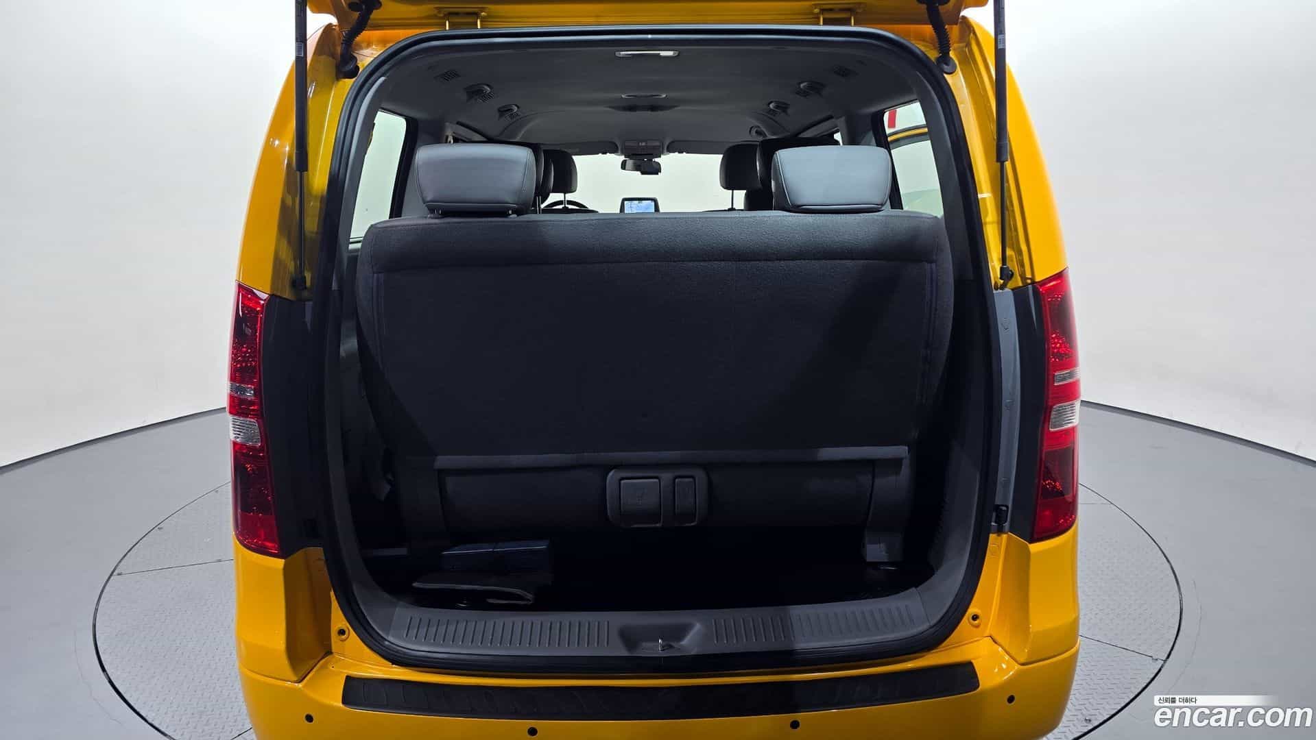 Starex Hyundai 2018.6-OPTION-024