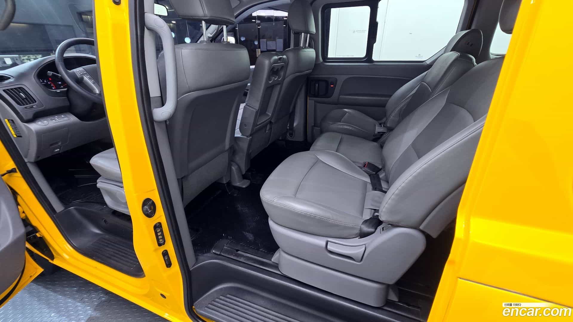 Starex Hyundai 2018.6-INNER-036