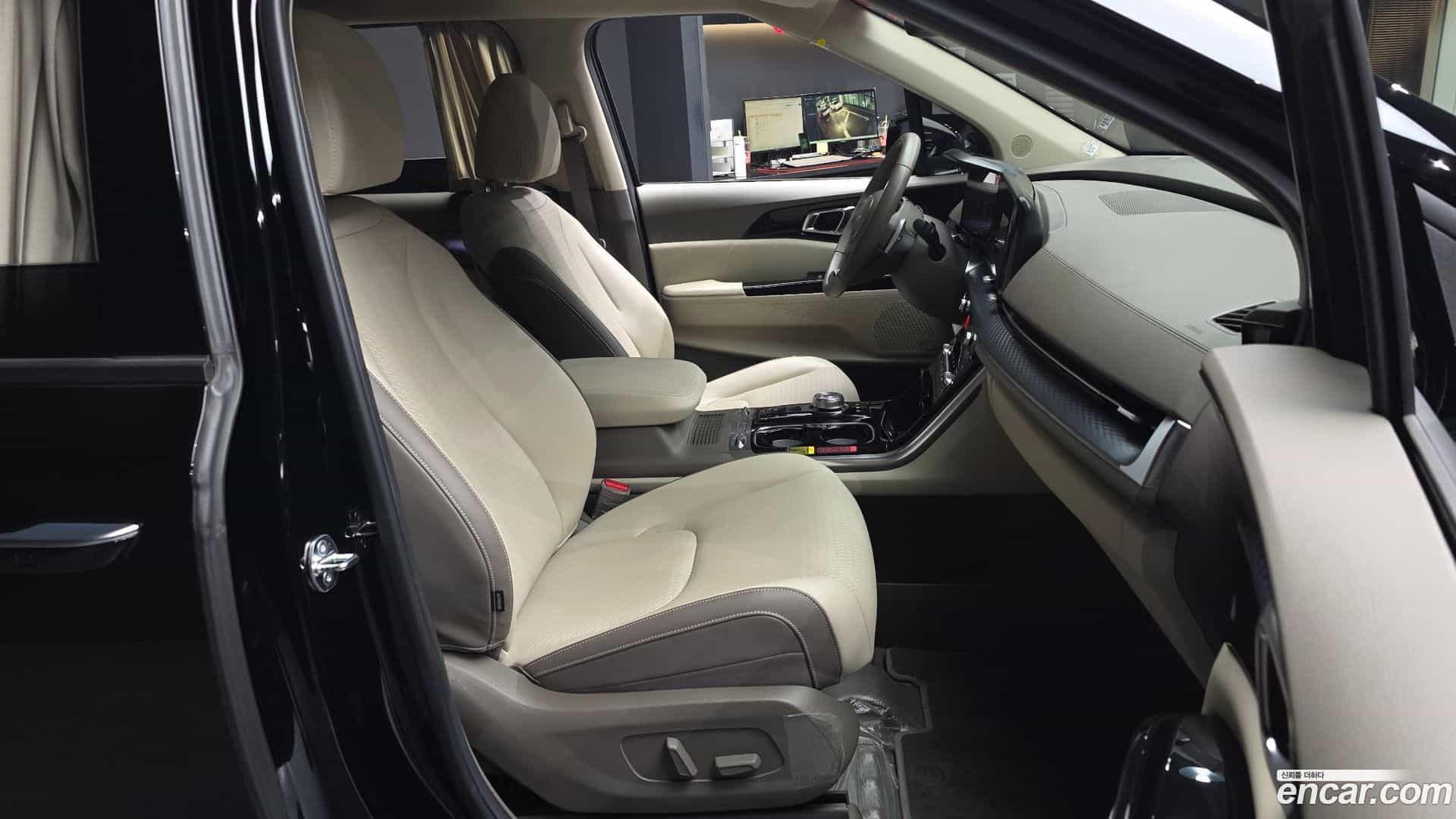 Canival Kia 2023.4-OPTION-015