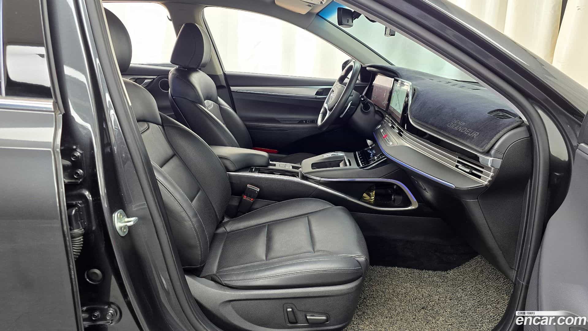 Grandeur Hyundai 2020.10-OPTION-015