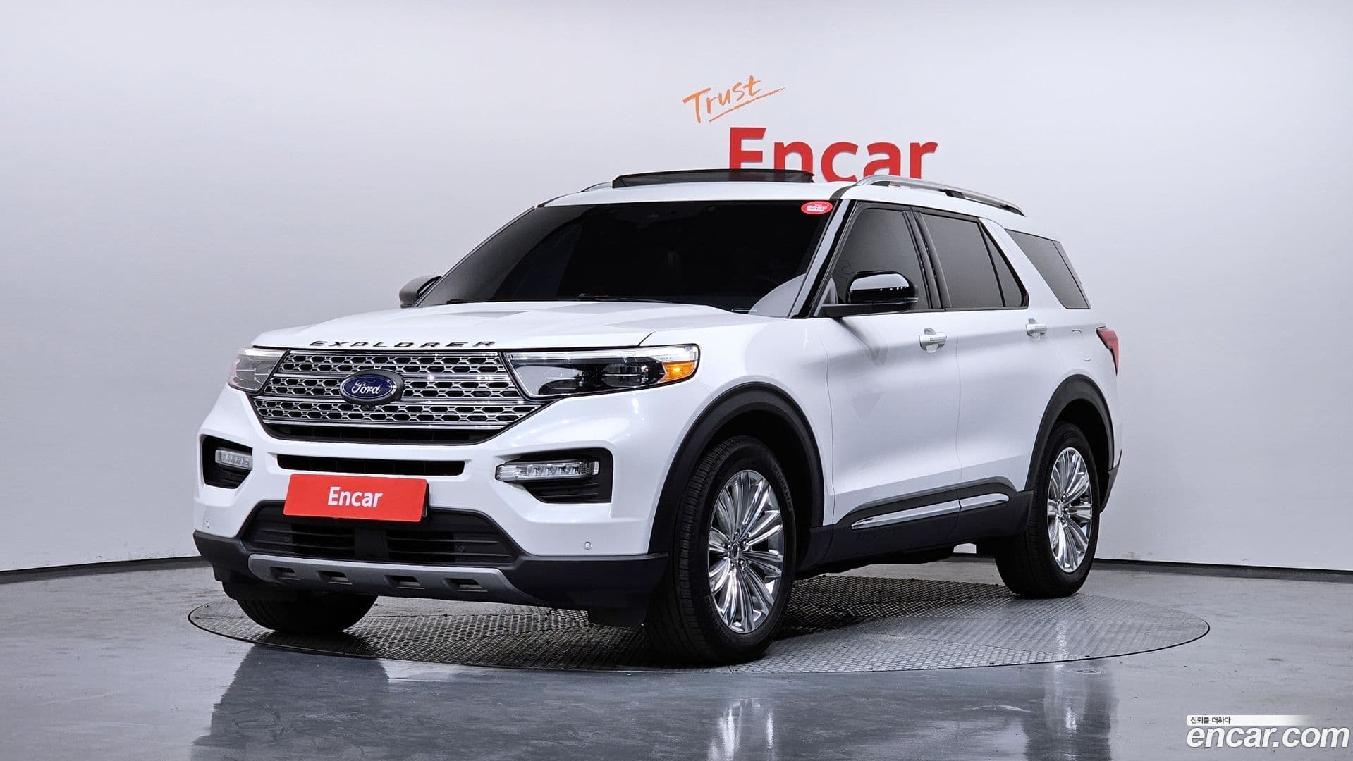Main__Slider__Photo:Explorer Ford 2020.5-0