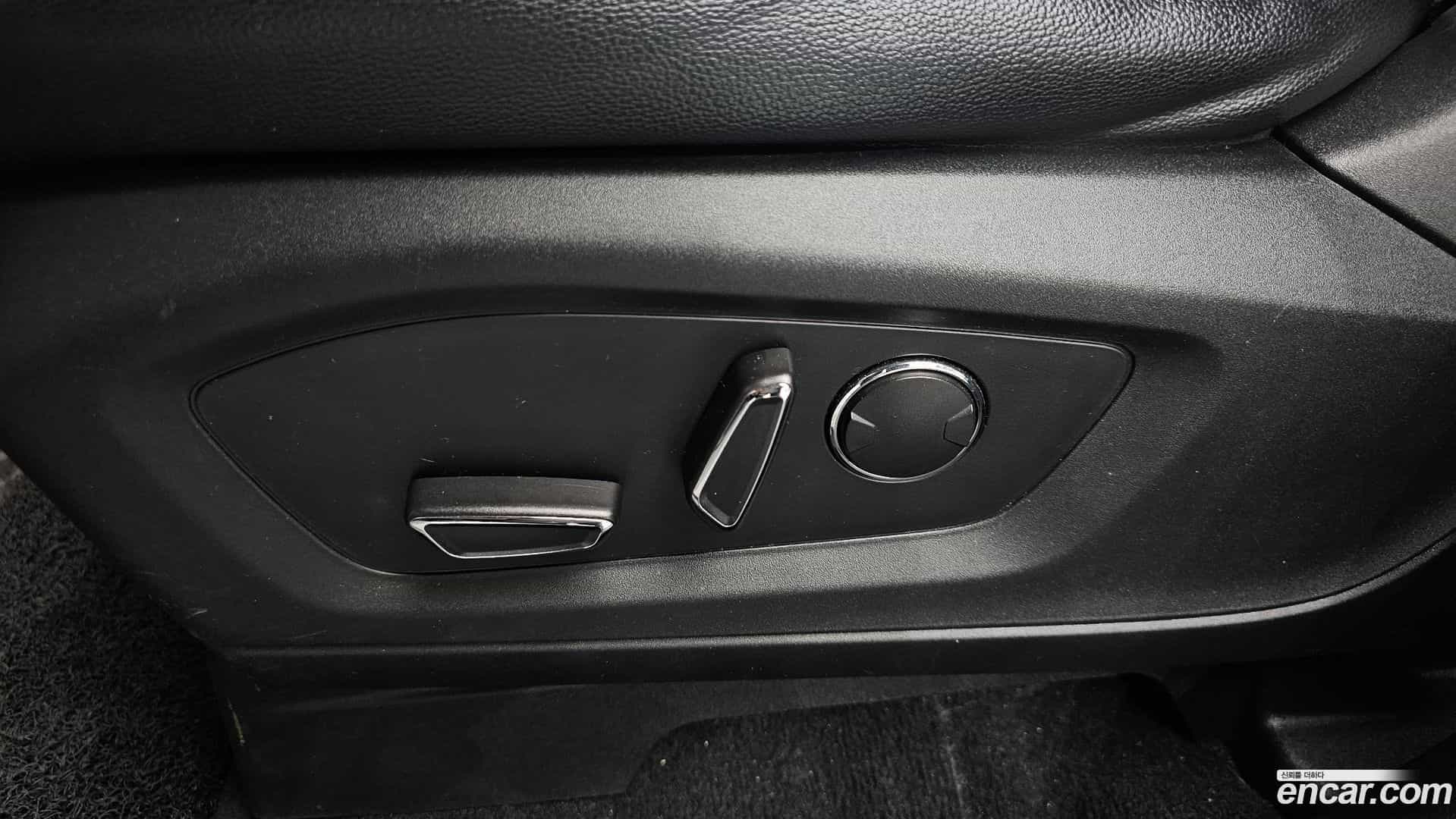 Explorer Ford 2020.5-OPTION-044