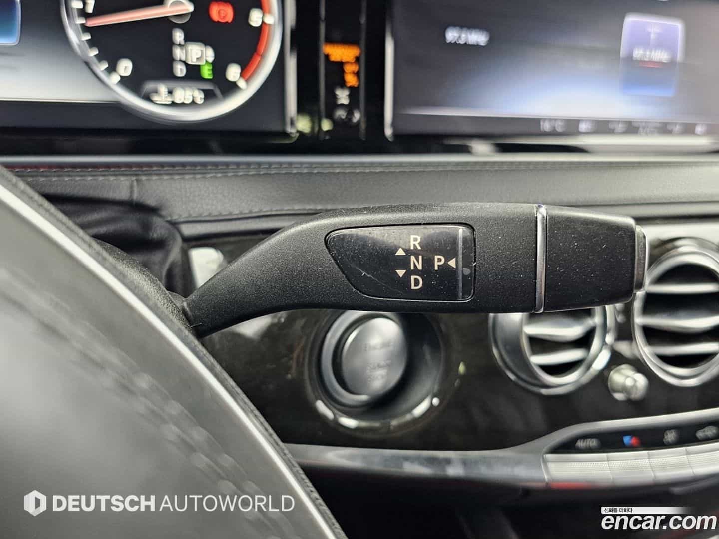 S-Class Mercedes-Benz 2015.11-INNER-009