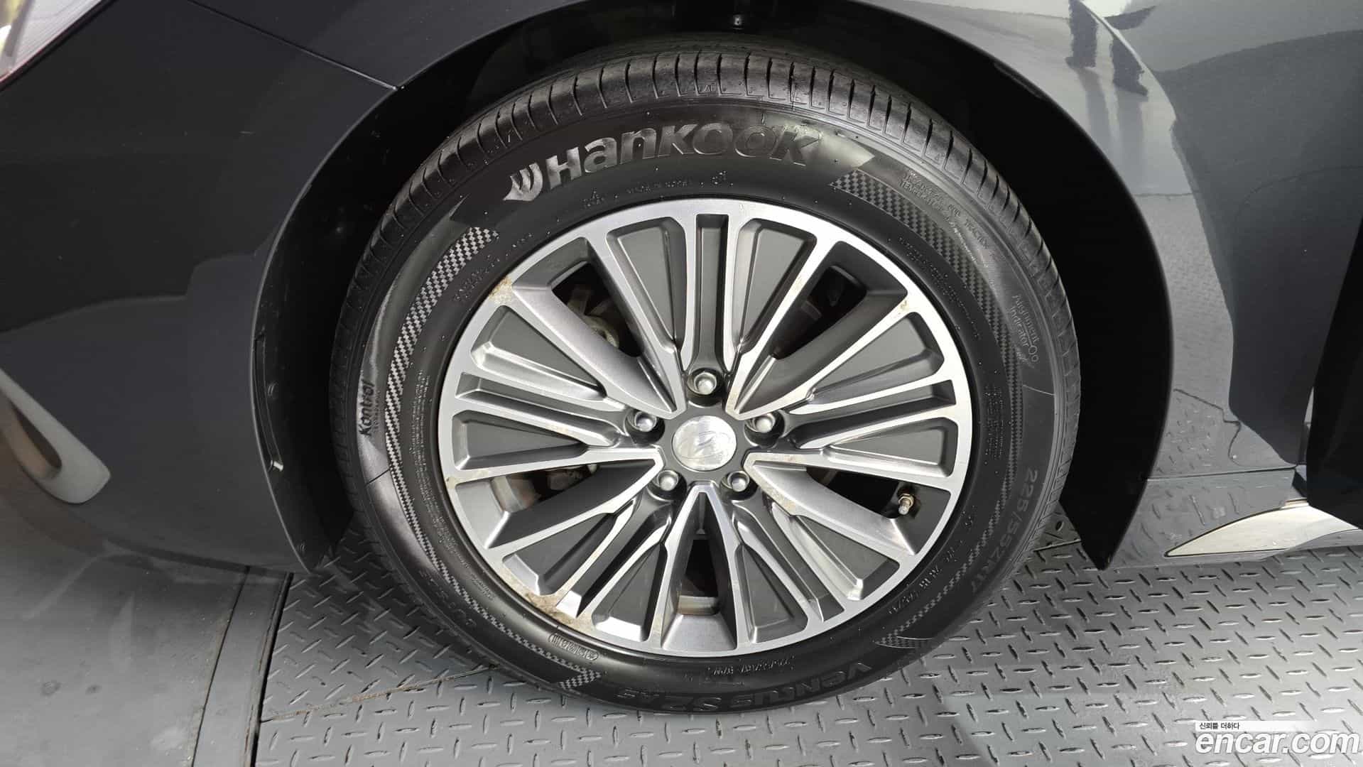 Grandeur Hyundai 2018.3-OUTER-005