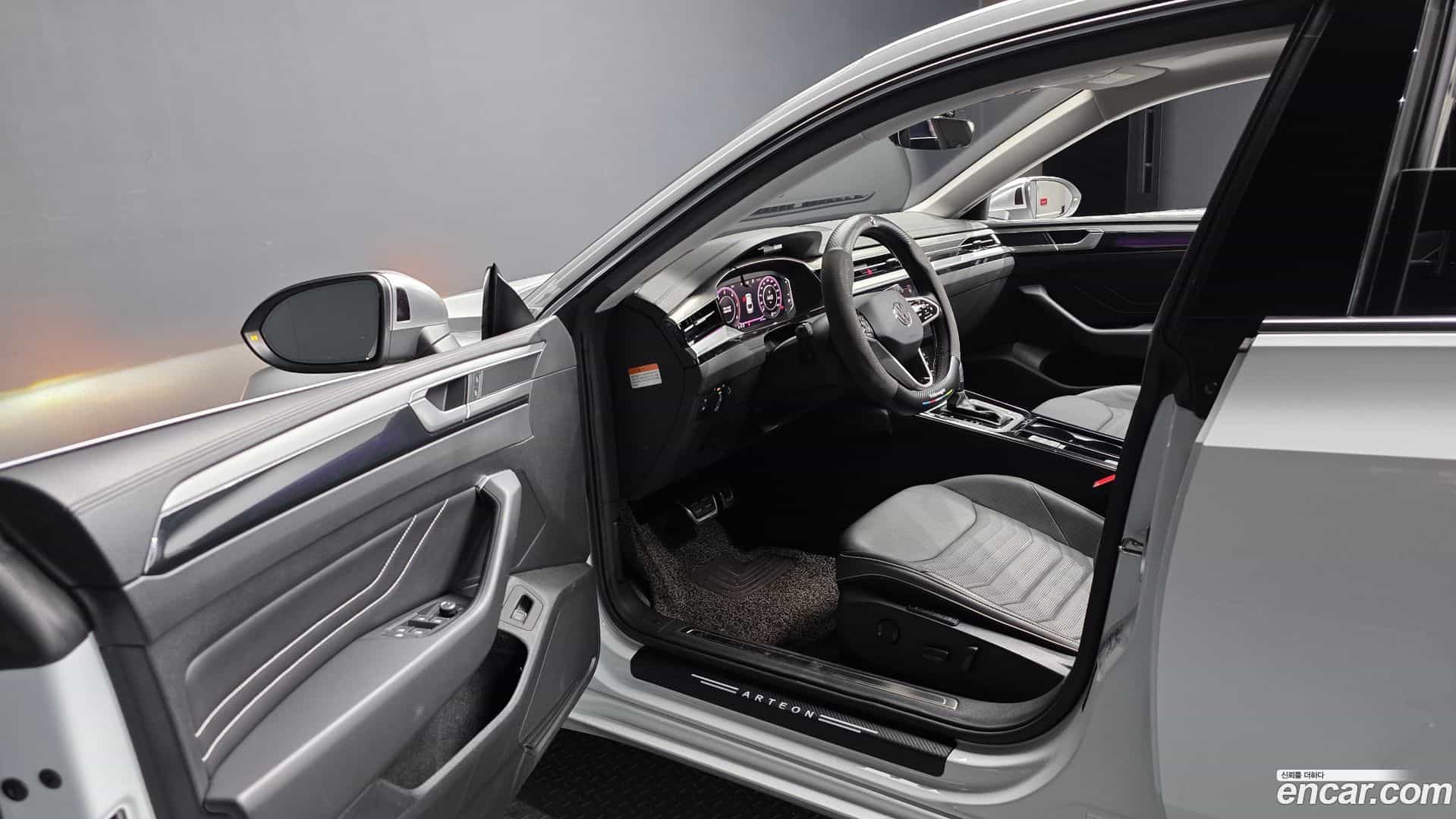 Arteon Volkswagen 2022.11-INNER-010