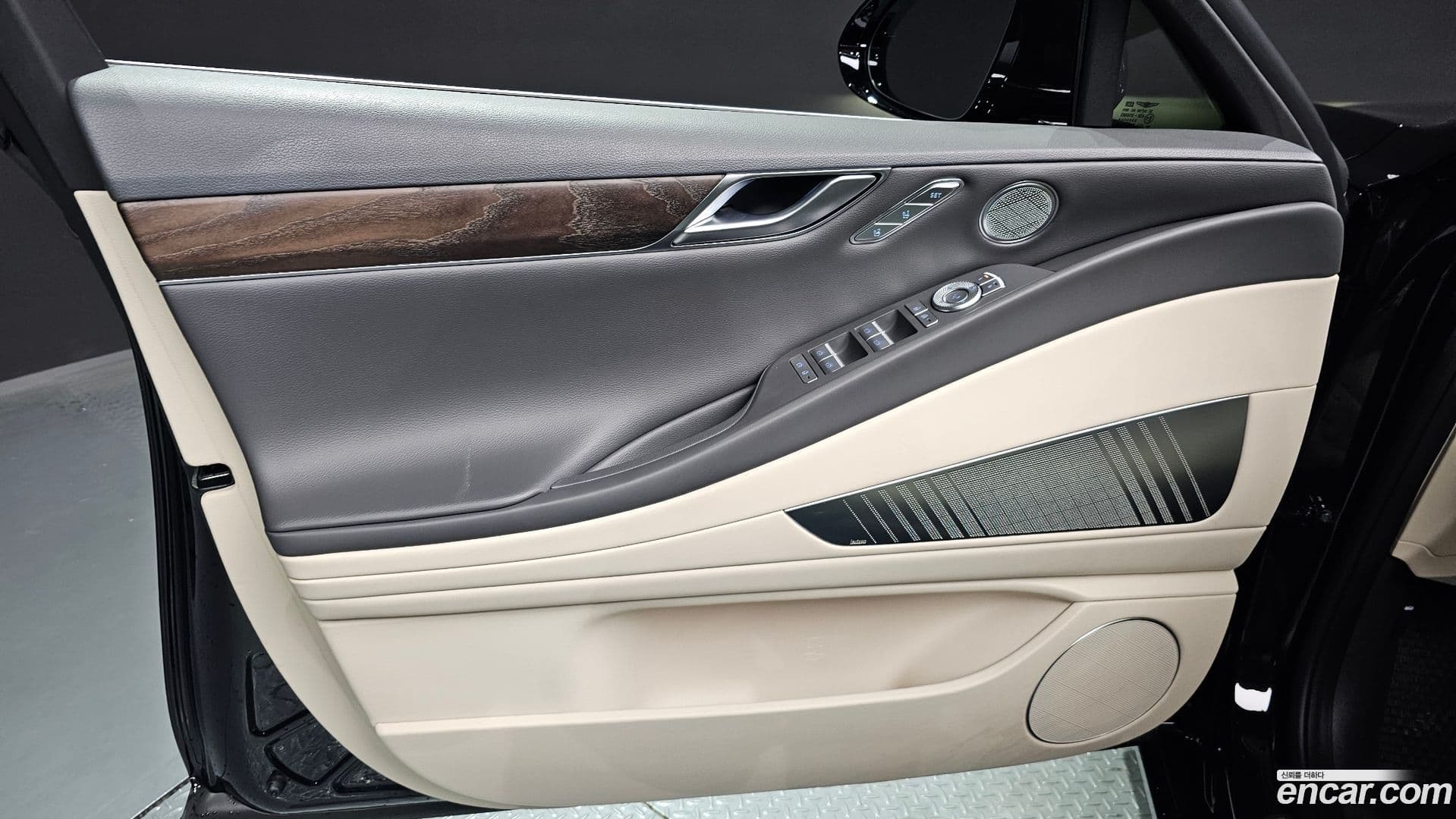 Main__Slider__Photo:G80 Genesis 2023.2-23