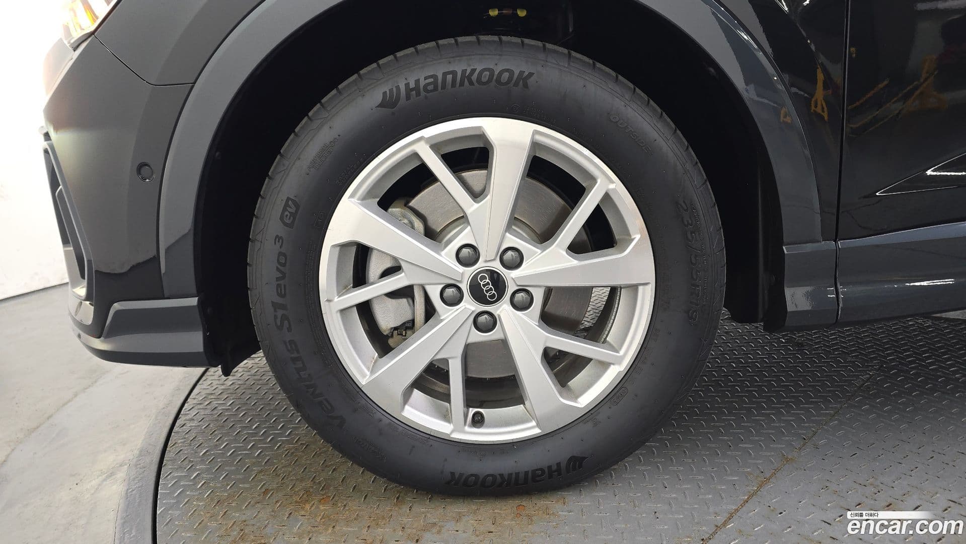Main__Slider__Photo:Q3 Audi 2025.7-4