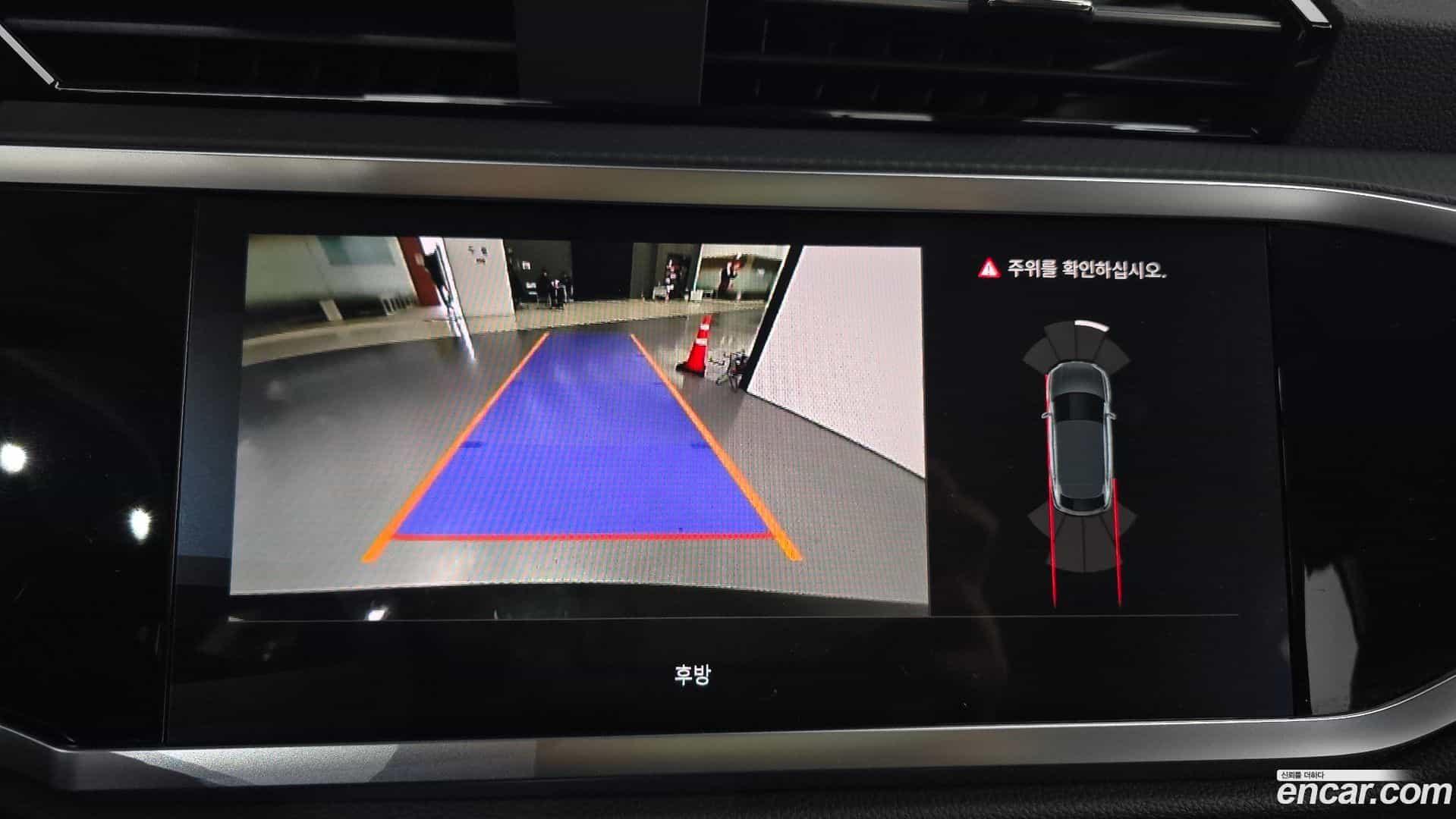 Q3 Audi 2025.7-OPTION-019