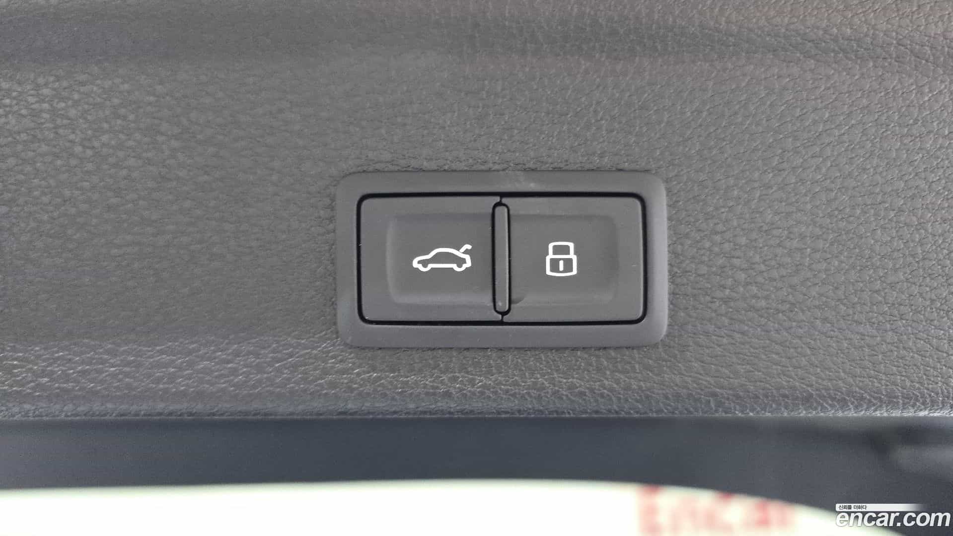 Q3 Audi 2025.7-OPTION-043