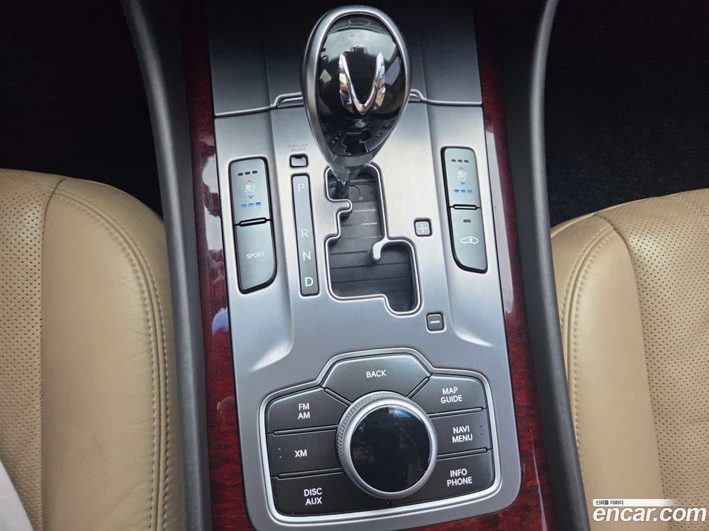 Equus Hyundai 2012.11-INNER-009