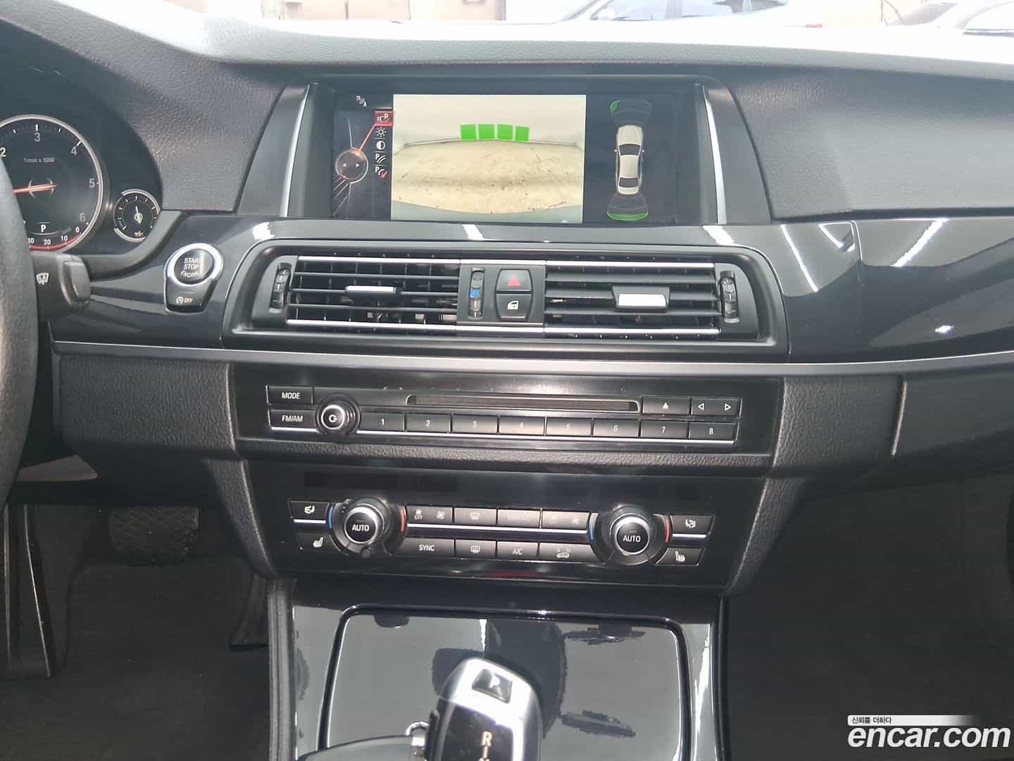5-Series BMW 2015.8-INNER-010