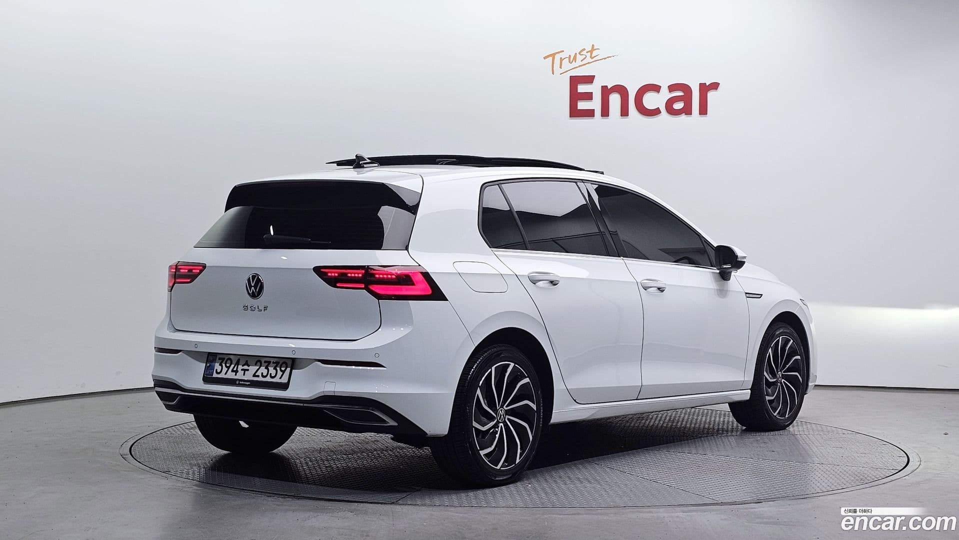 Main__Slider__Photo:Golf Volkswagen 2023.9-1
