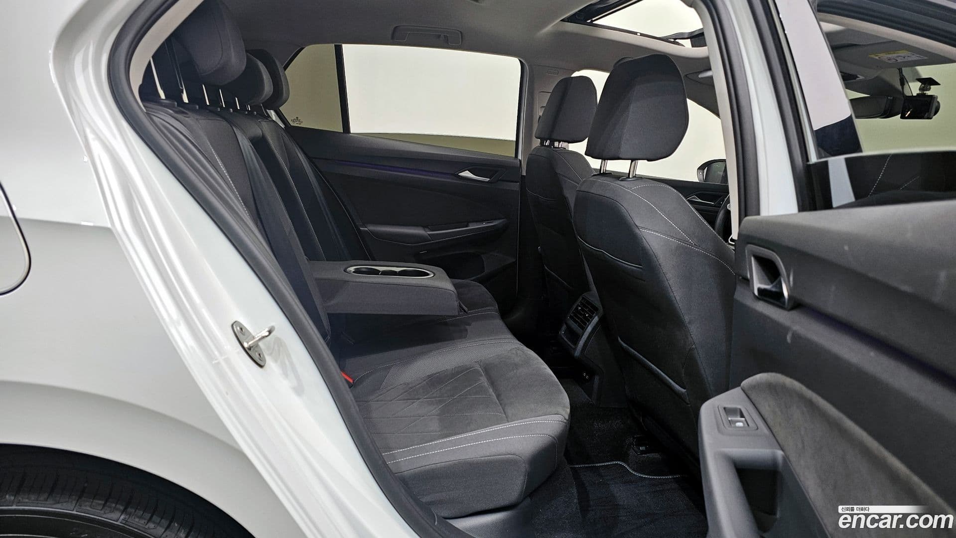Main__Slider__Photo:Golf Volkswagen 2023.9-10