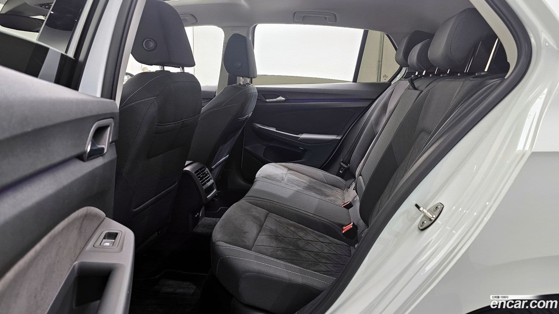 Main__Slider__Photo:Golf Volkswagen 2023.9-11