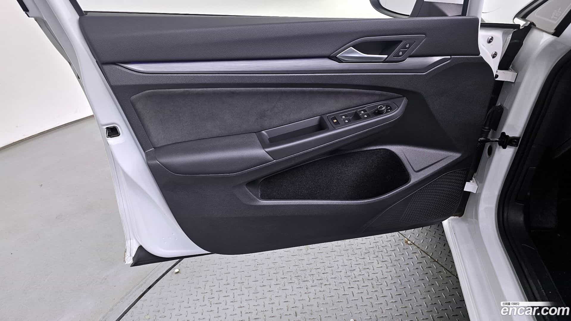 Golf Volkswagen 2023.9-INNER-034