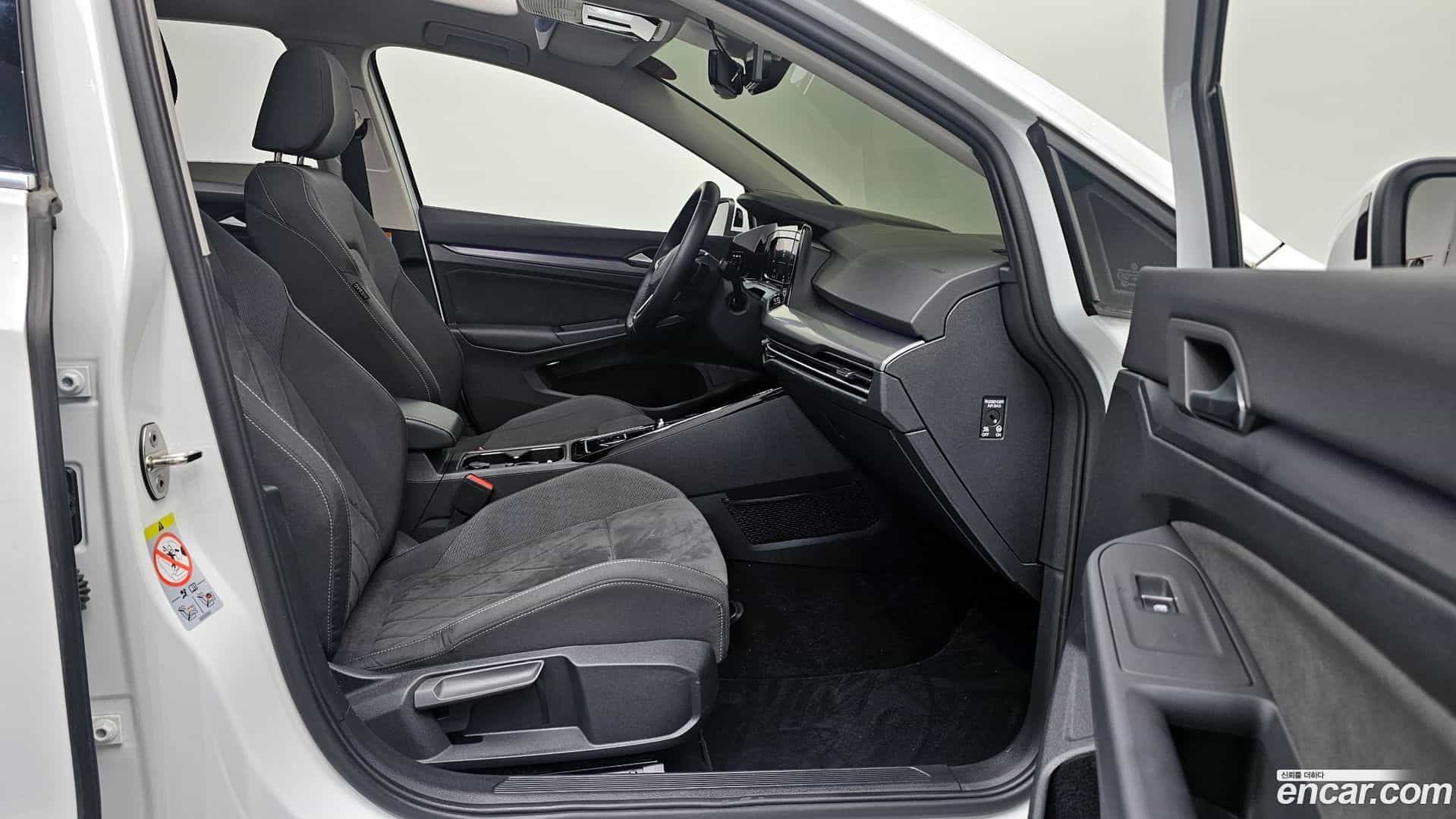 Golf Volkswagen 2023.9-INNER-036