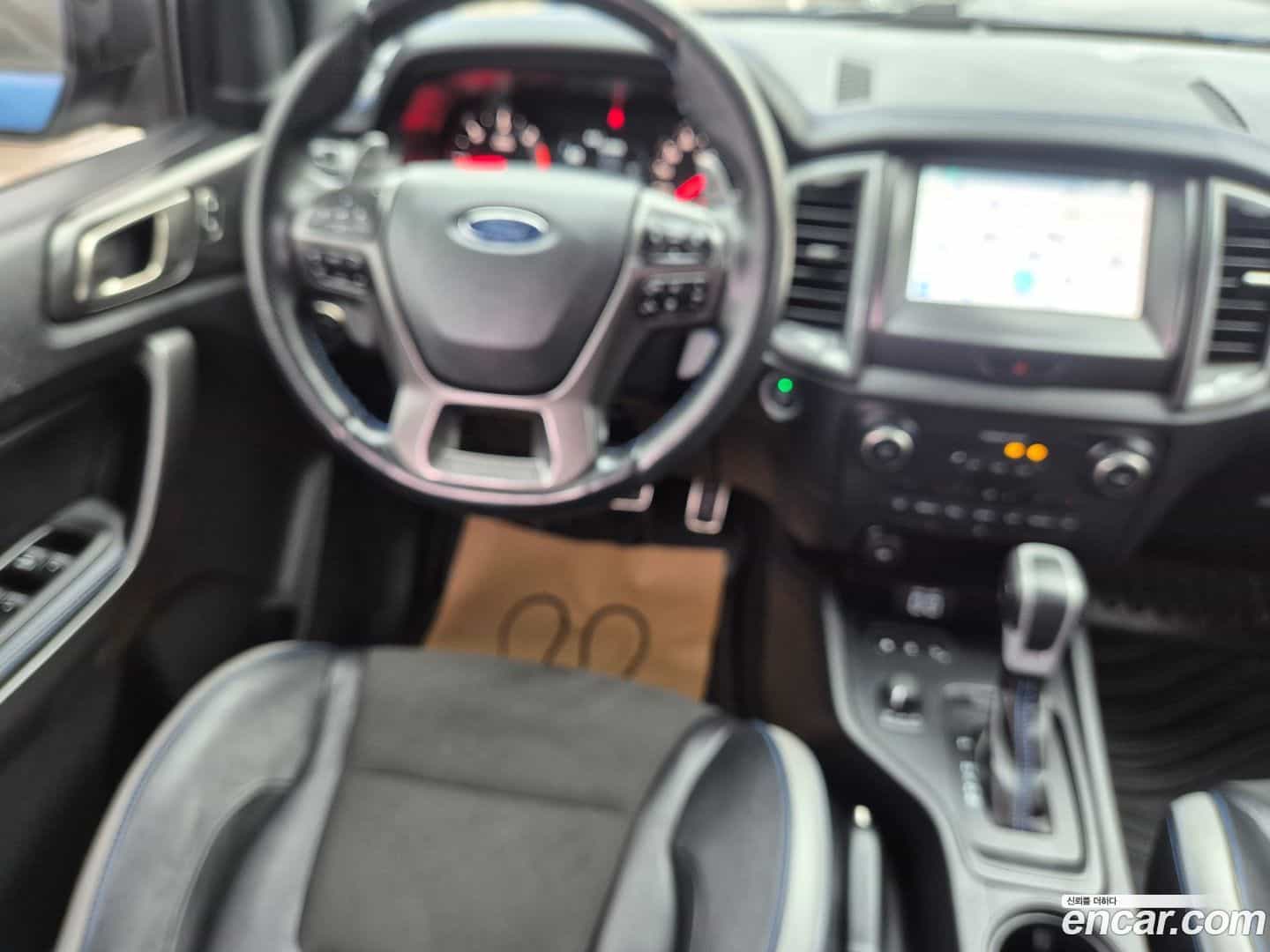Ranger Ford 2022.1-INNER-008