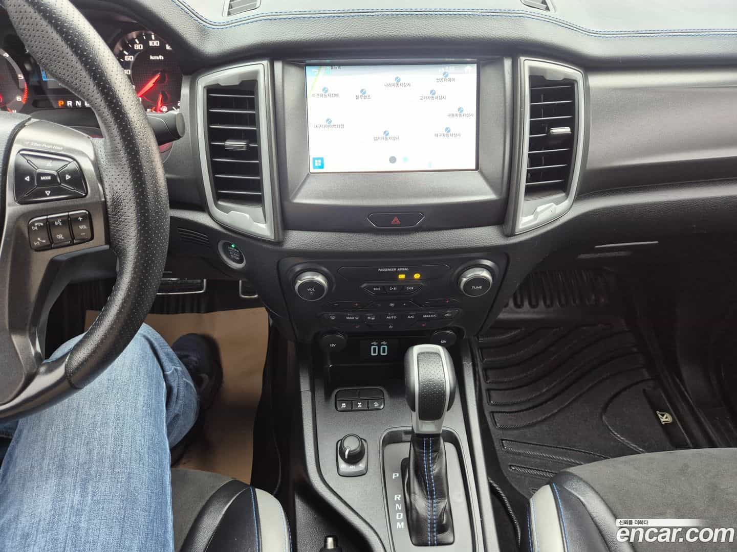 Ranger Ford 2022.1-INNER-010