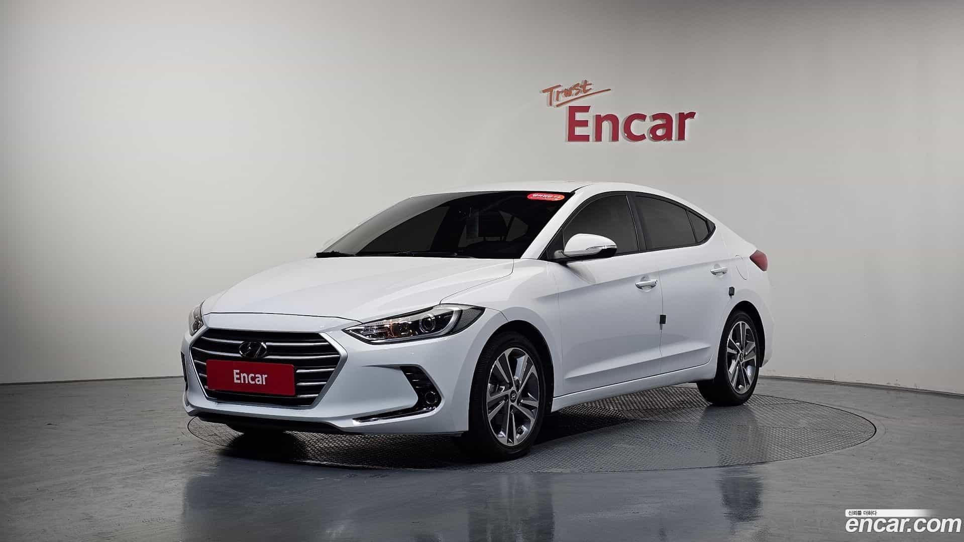 AVANTE Hyundai 2016.11-THUMBNAIL-011