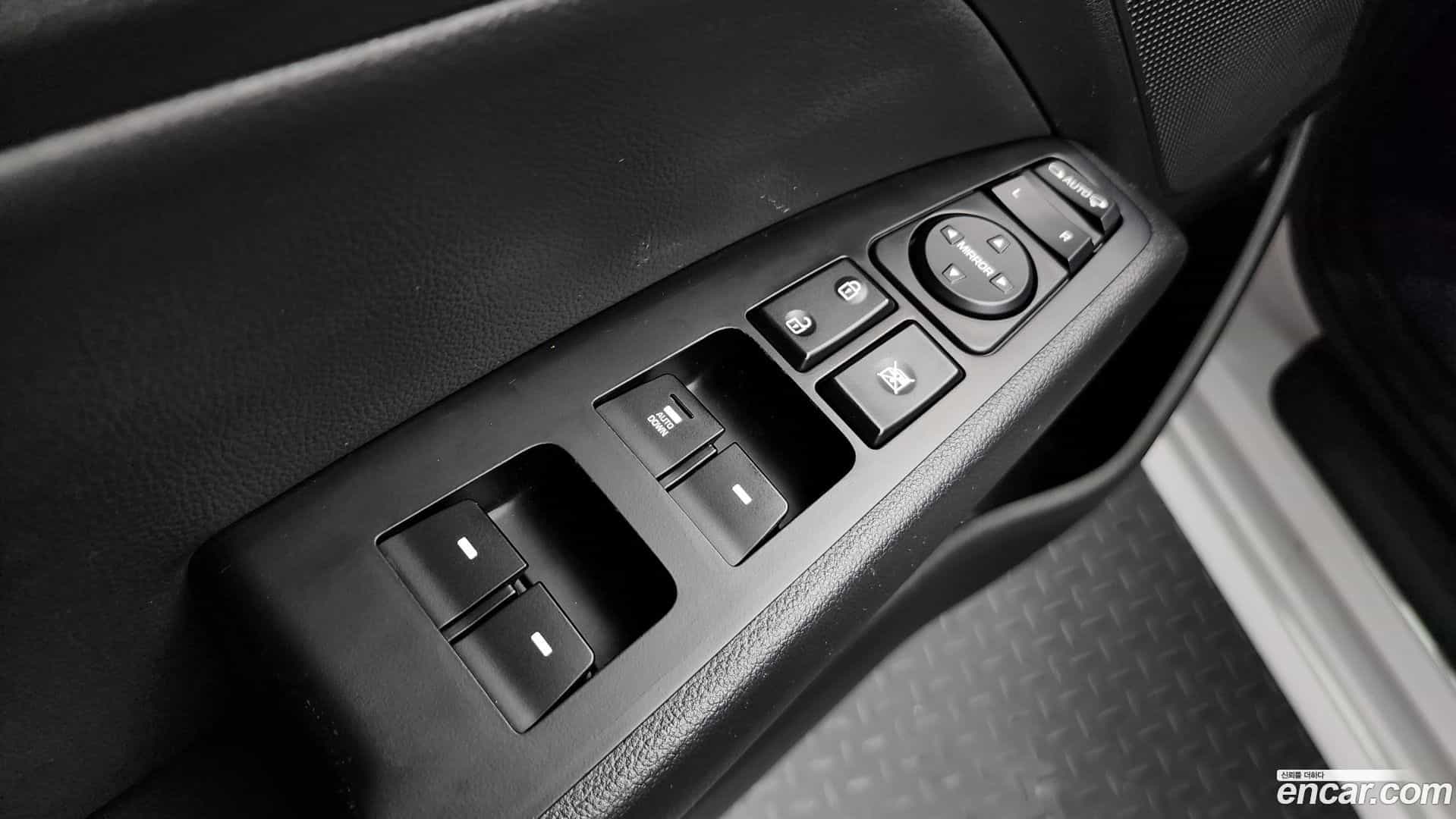 AVANTE Hyundai 2016.11-OPTION-049