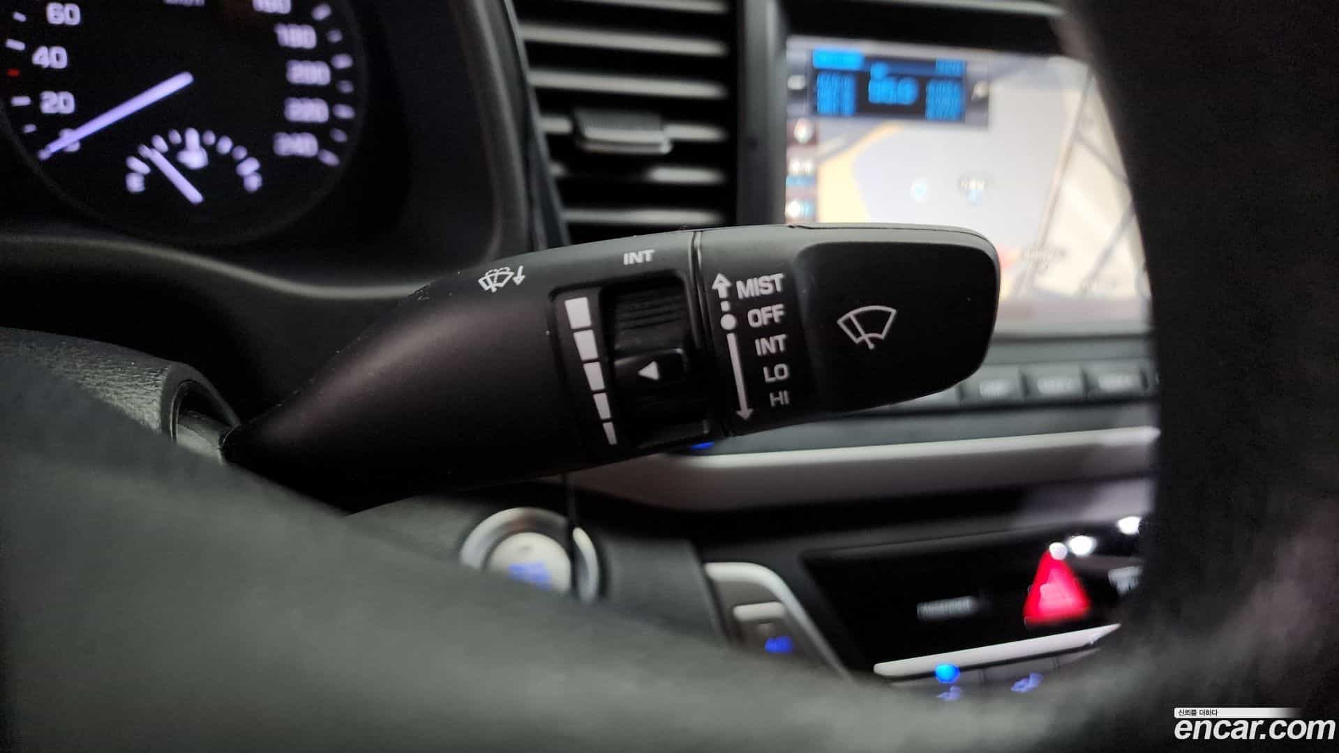 AVANTE Hyundai 2016.11-OPTION-050
