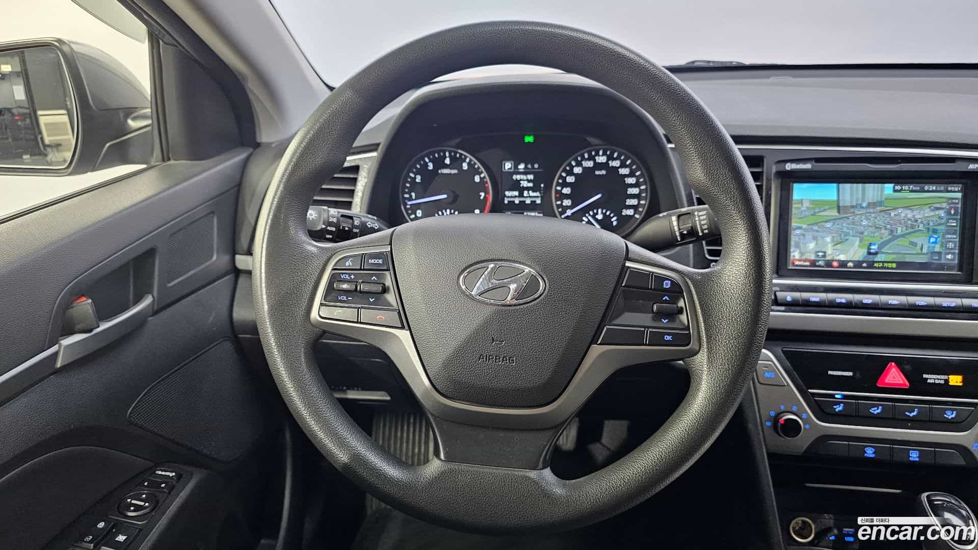 AVANTE Hyundai 2018.3-OPTION-017