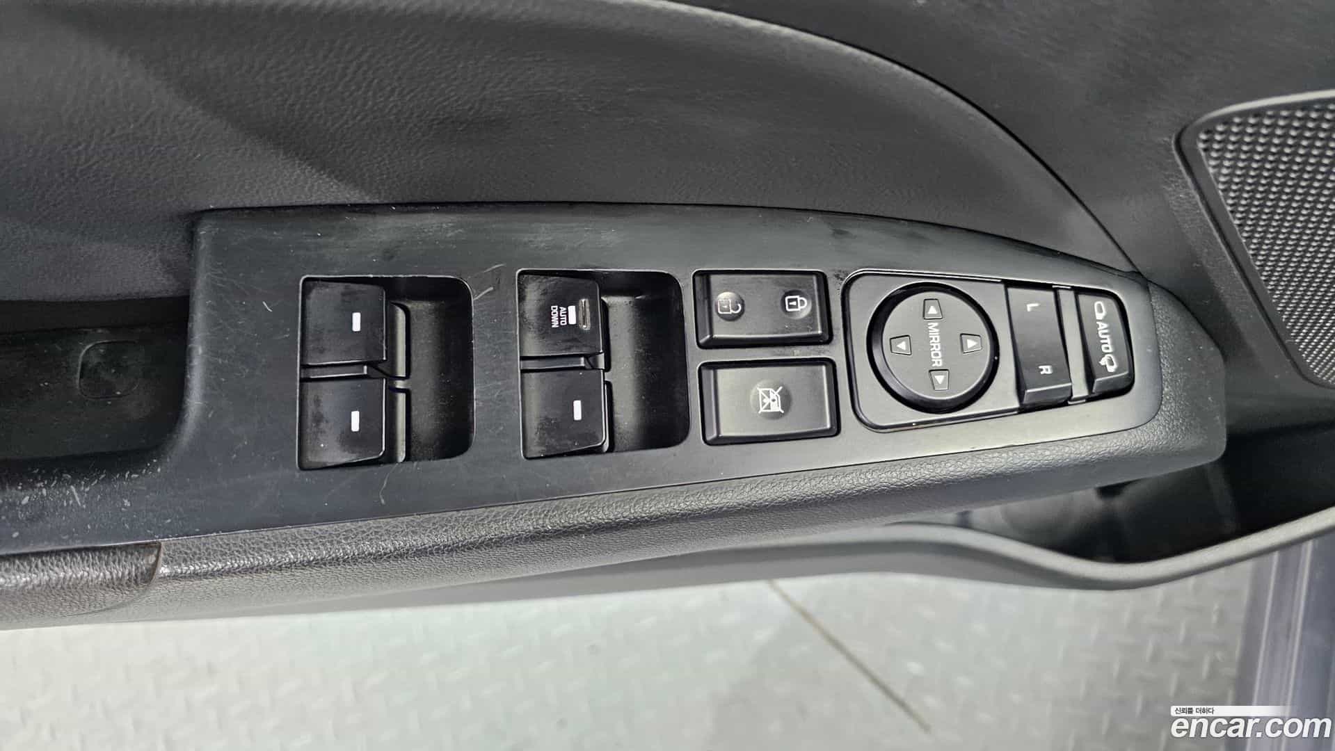 AVANTE Hyundai 2018.3-OPTION-018