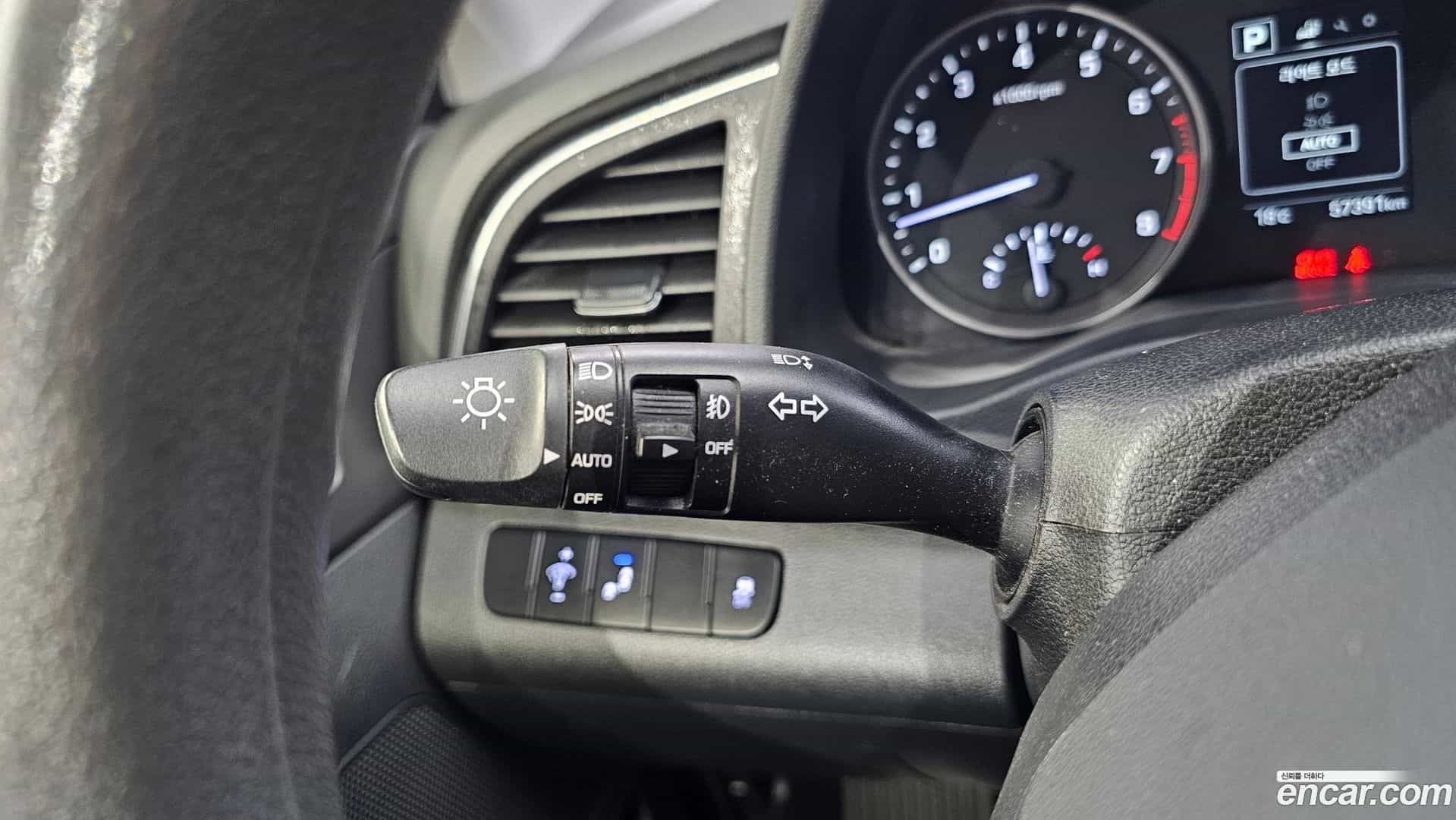 AVANTE Hyundai 2018.3-OPTION-020