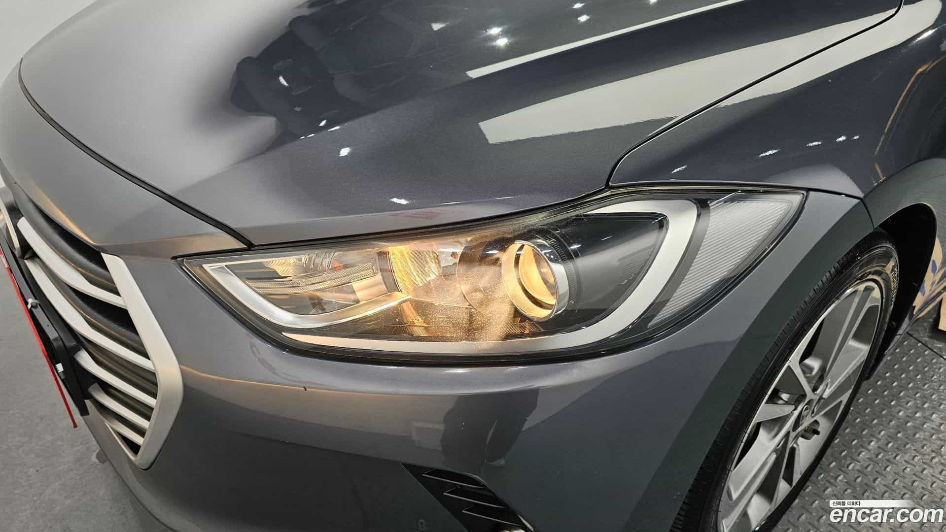 AVANTE Hyundai 2018.3-OUTER-032