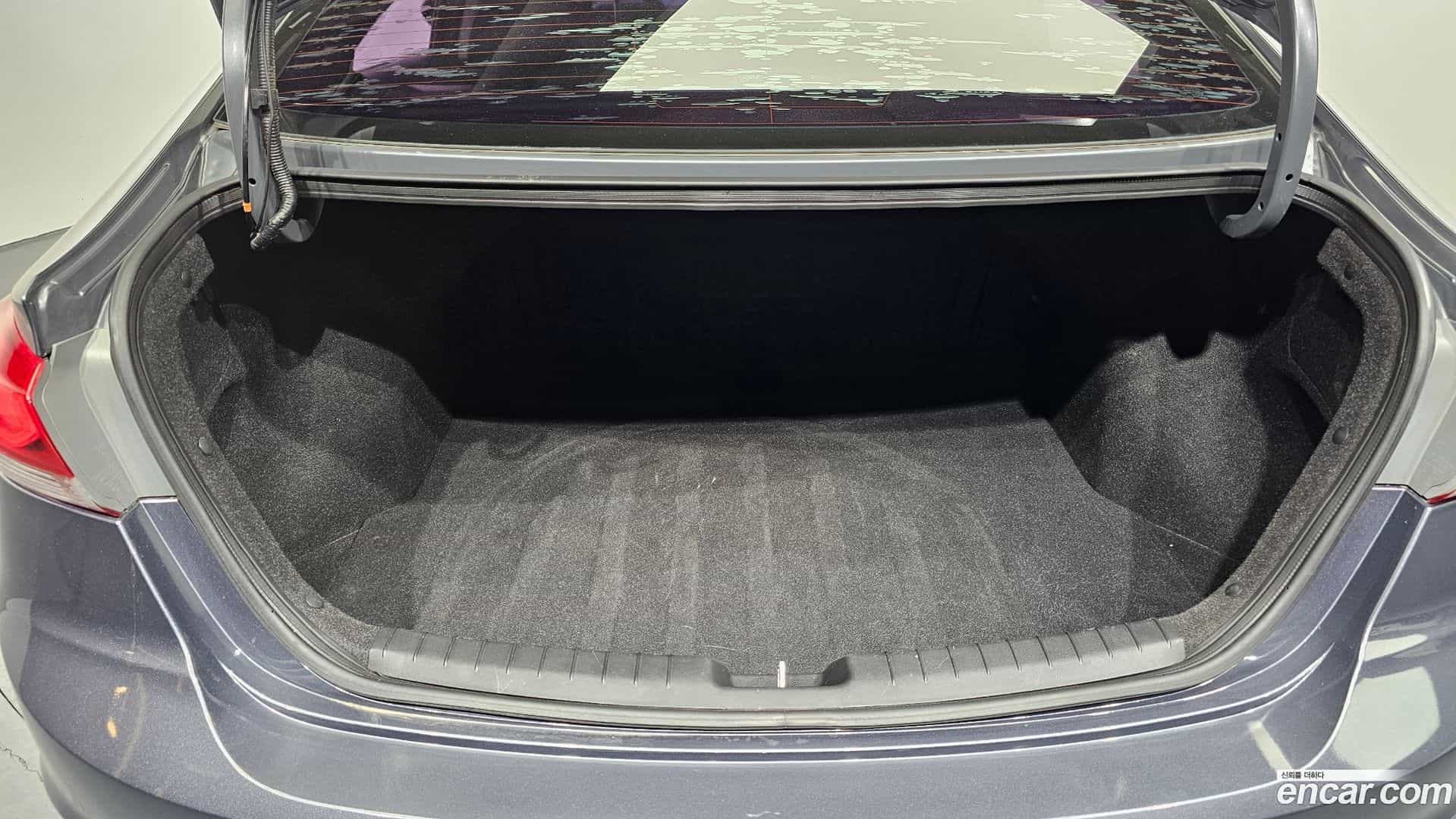 AVANTE Hyundai 2018.3-OPTION-043