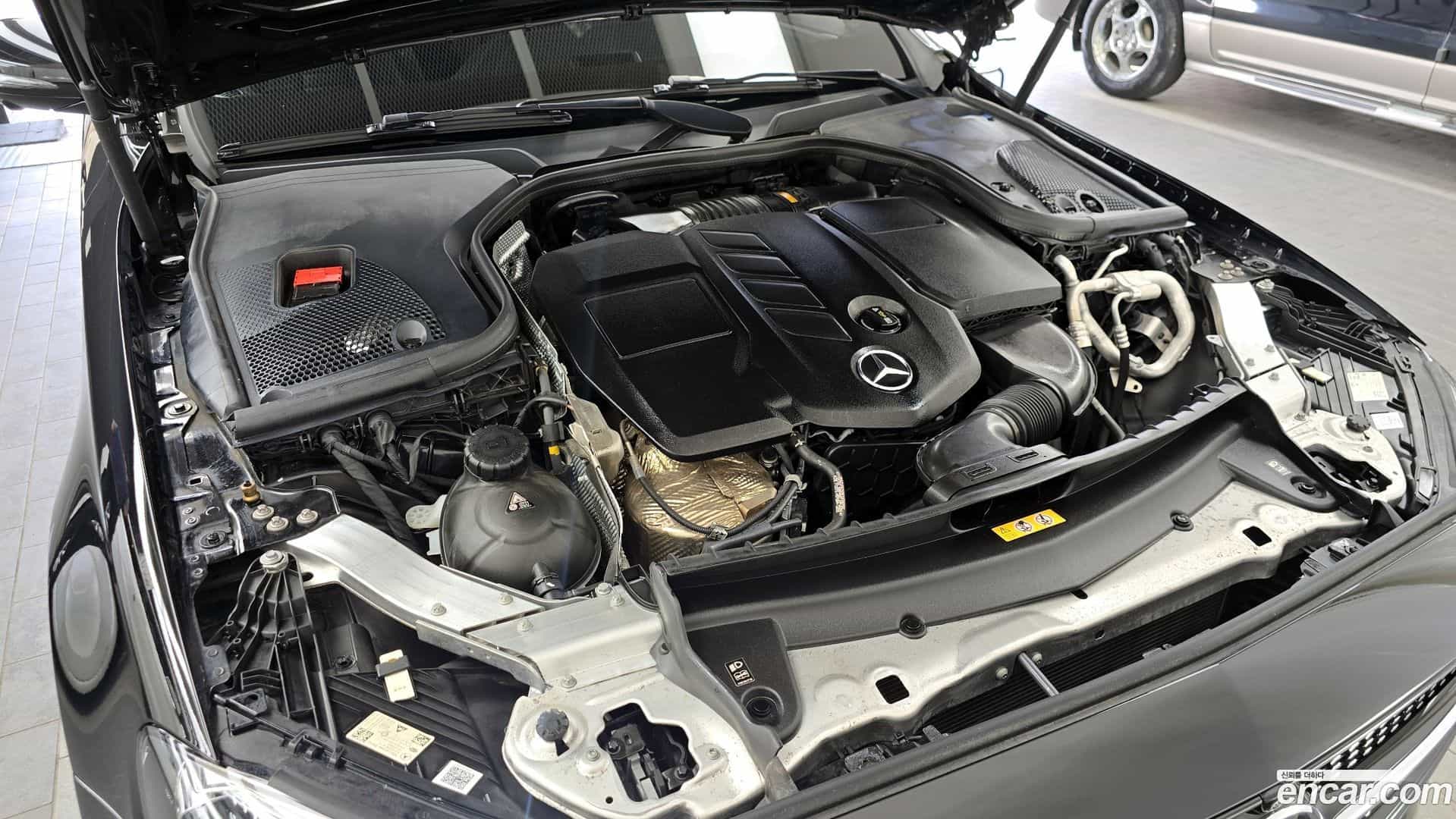 E-Class Mercedes-Benz 2021.6-OUTER-006