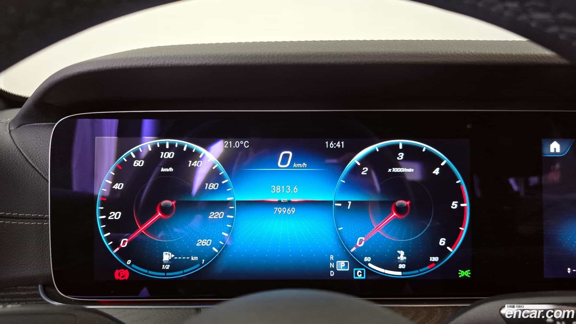 E-Class Mercedes-Benz 2021.6-INNER-008