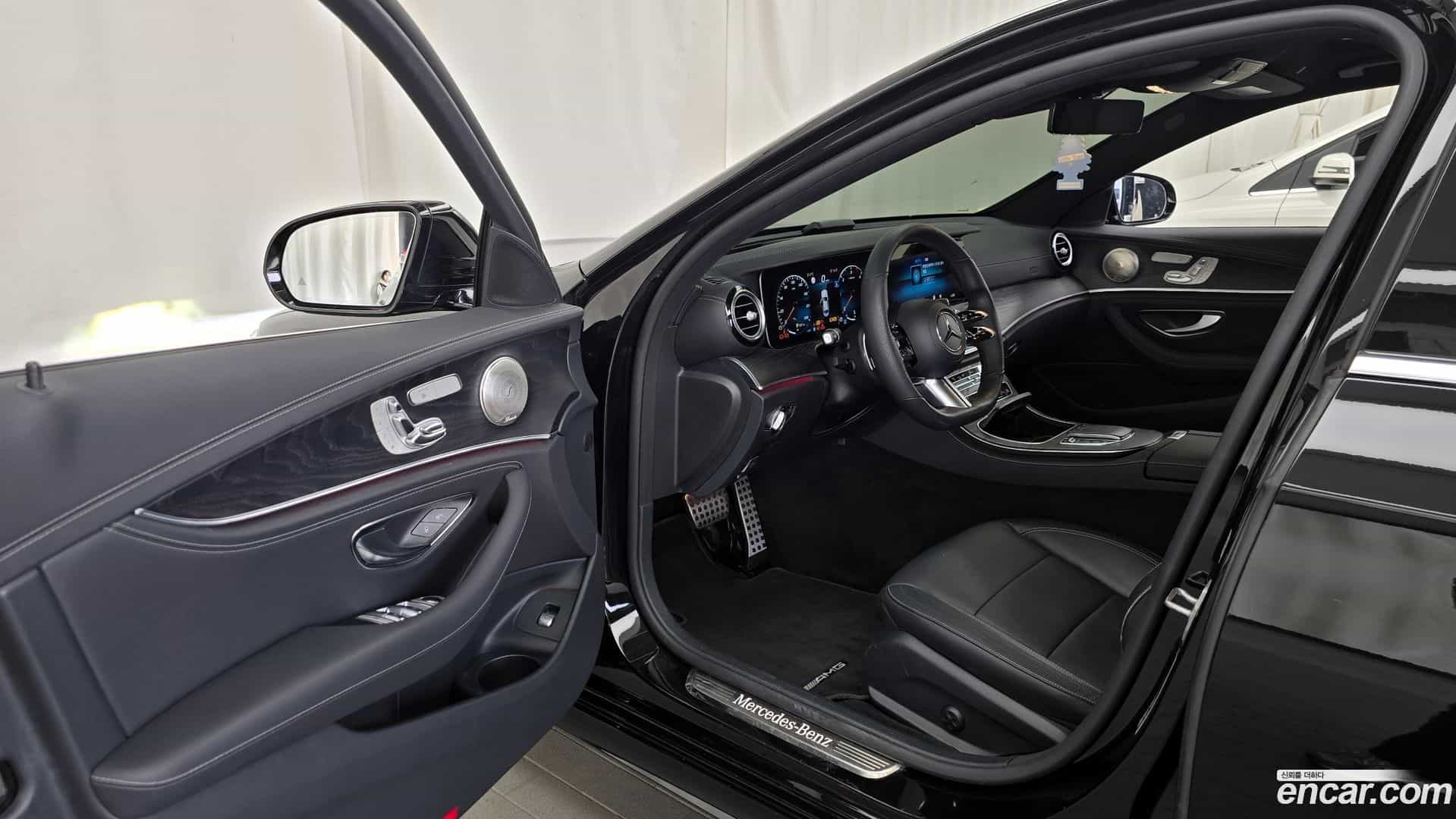 E-Class Mercedes-Benz 2021.6-INNER-010