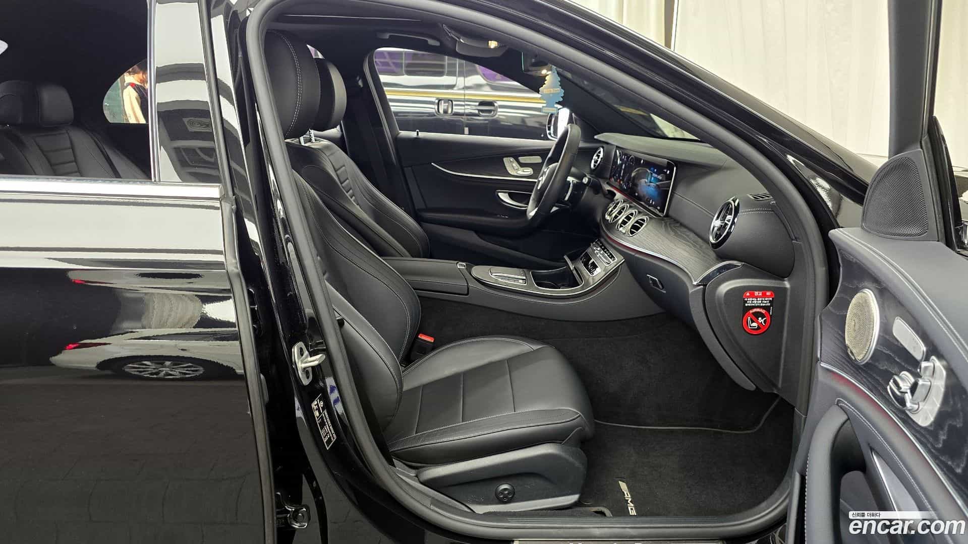 E-Class Mercedes-Benz 2021.6-OPTION-016