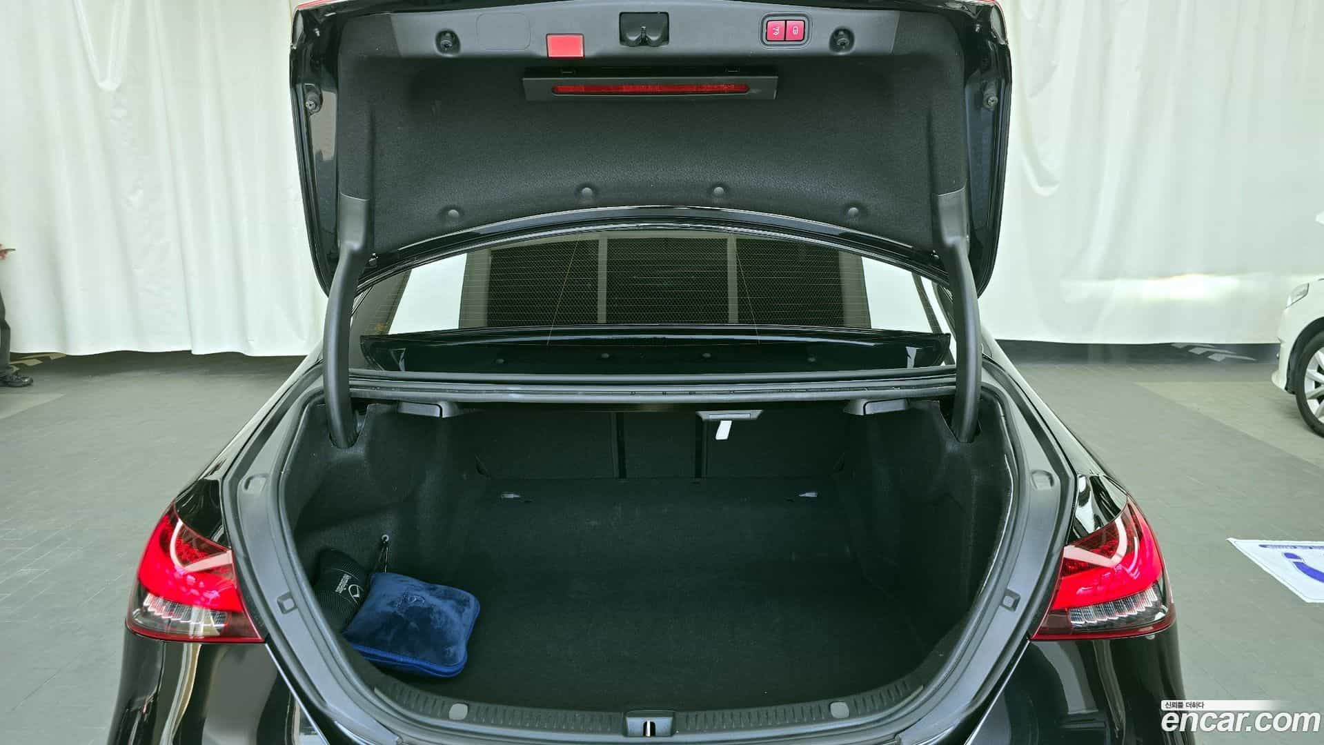 E-Class Mercedes-Benz 2021.6-OPTION-024