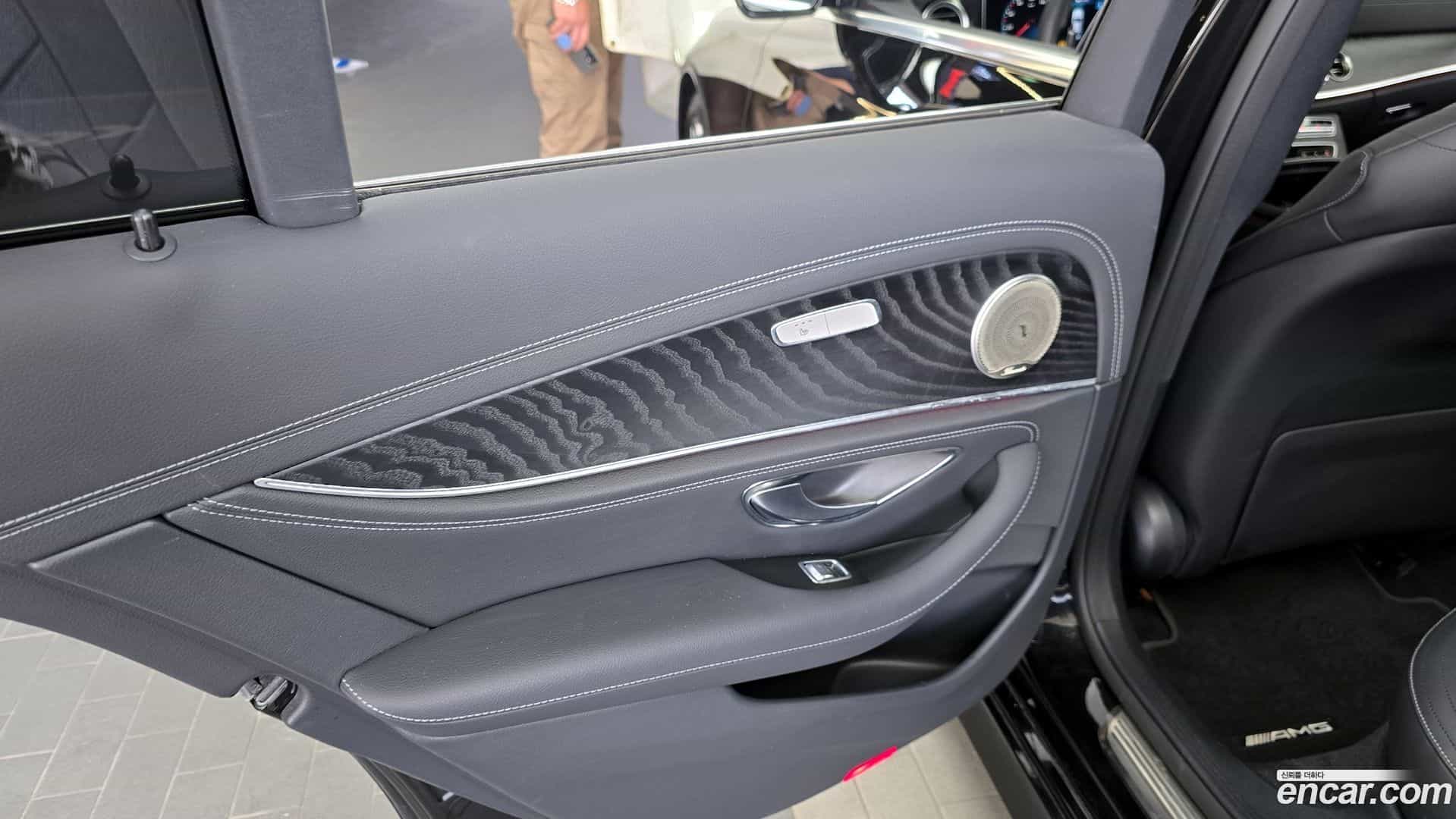 E-Class Mercedes-Benz 2021.6-INNER-035