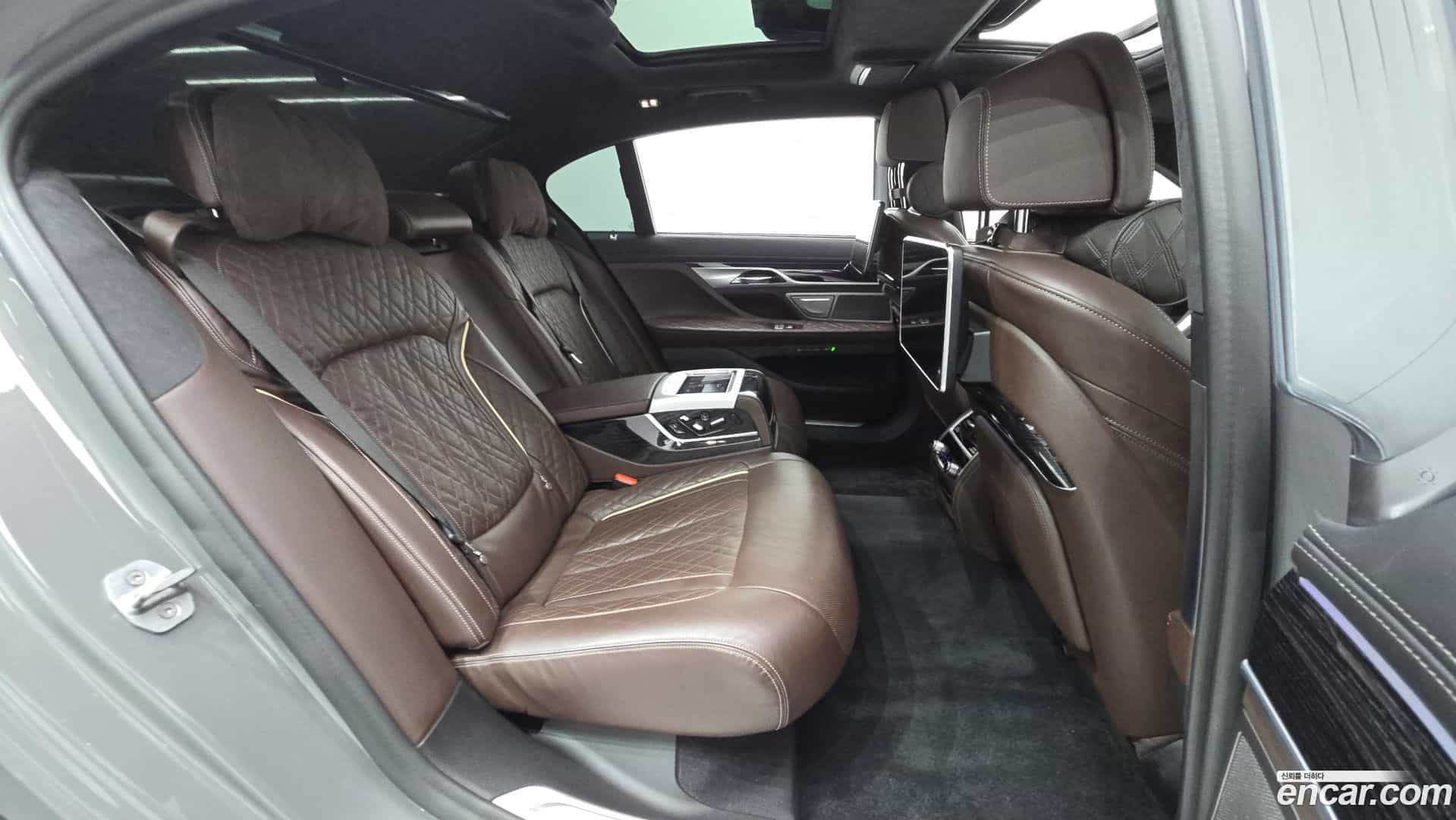7-Series BMW 2021.6-OPTION-016