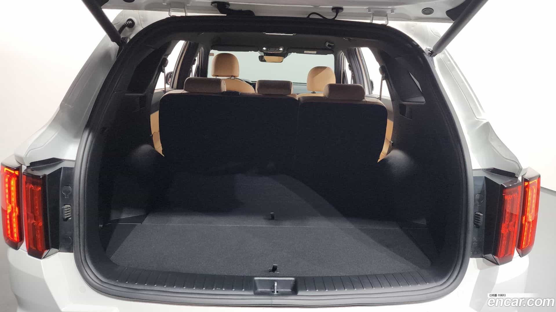 Sorento Kia 2023.4-OPTION-024