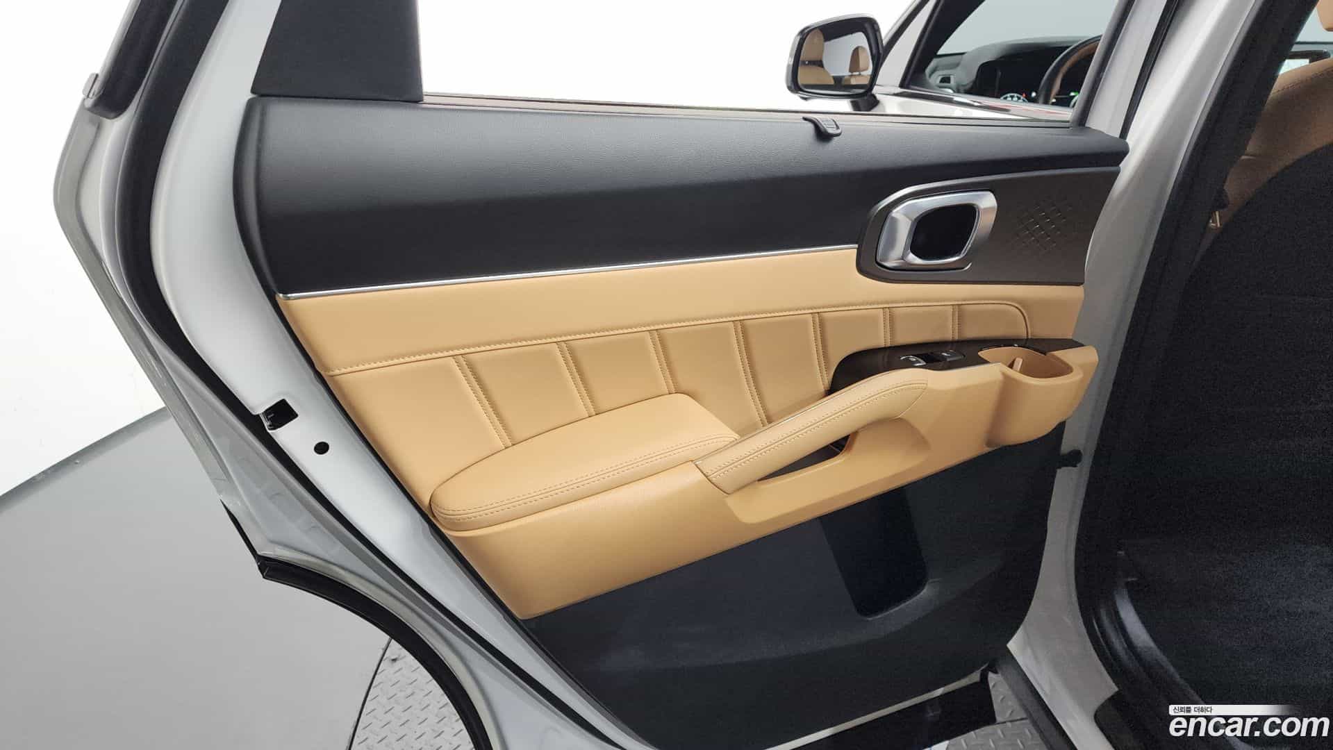 Sorento Kia 2023.4-INNER-035