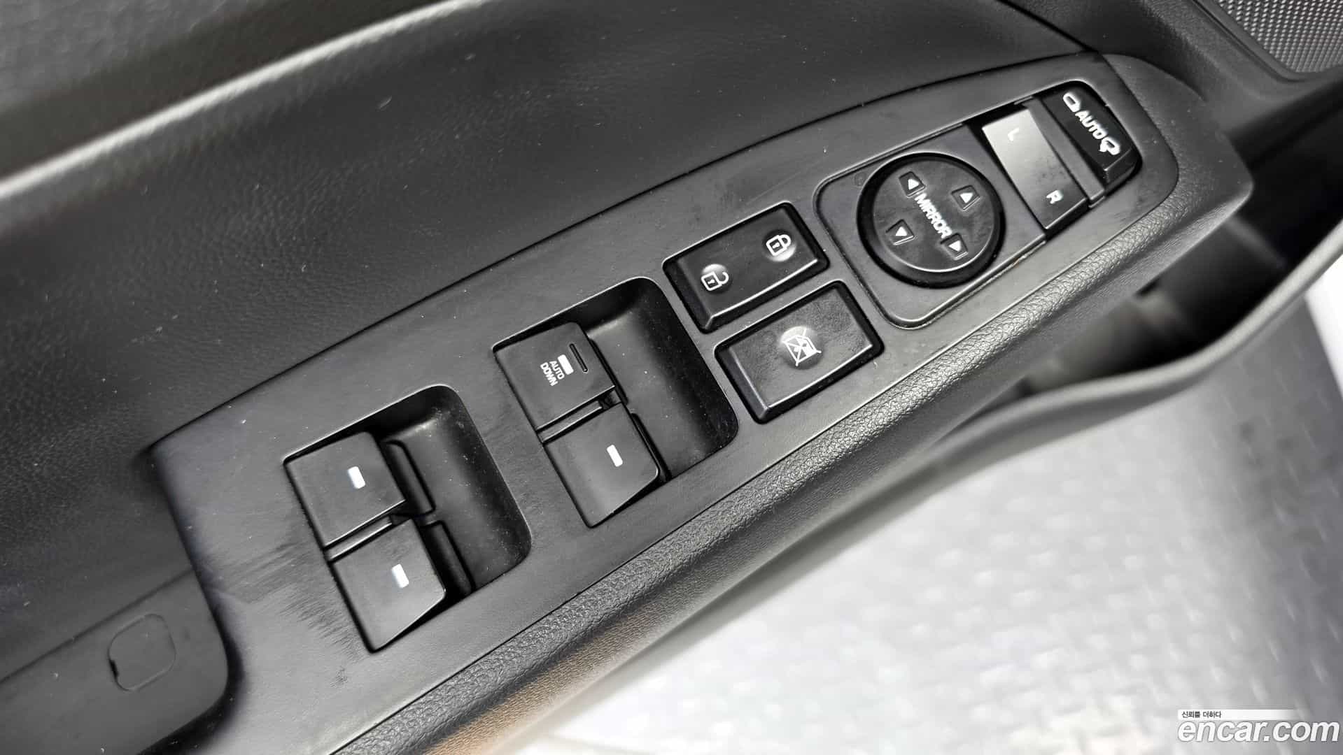 AVANTE Hyundai 2019.11-OPTION-018