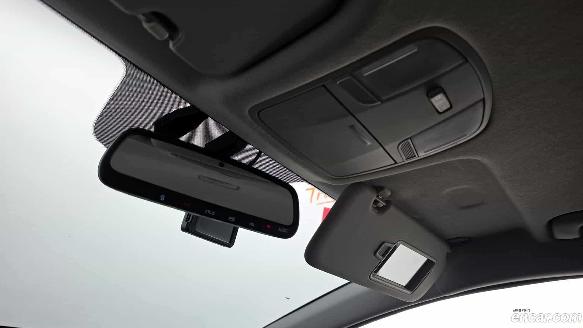 AVANTE Hyundai 2019.11-OPTION-040