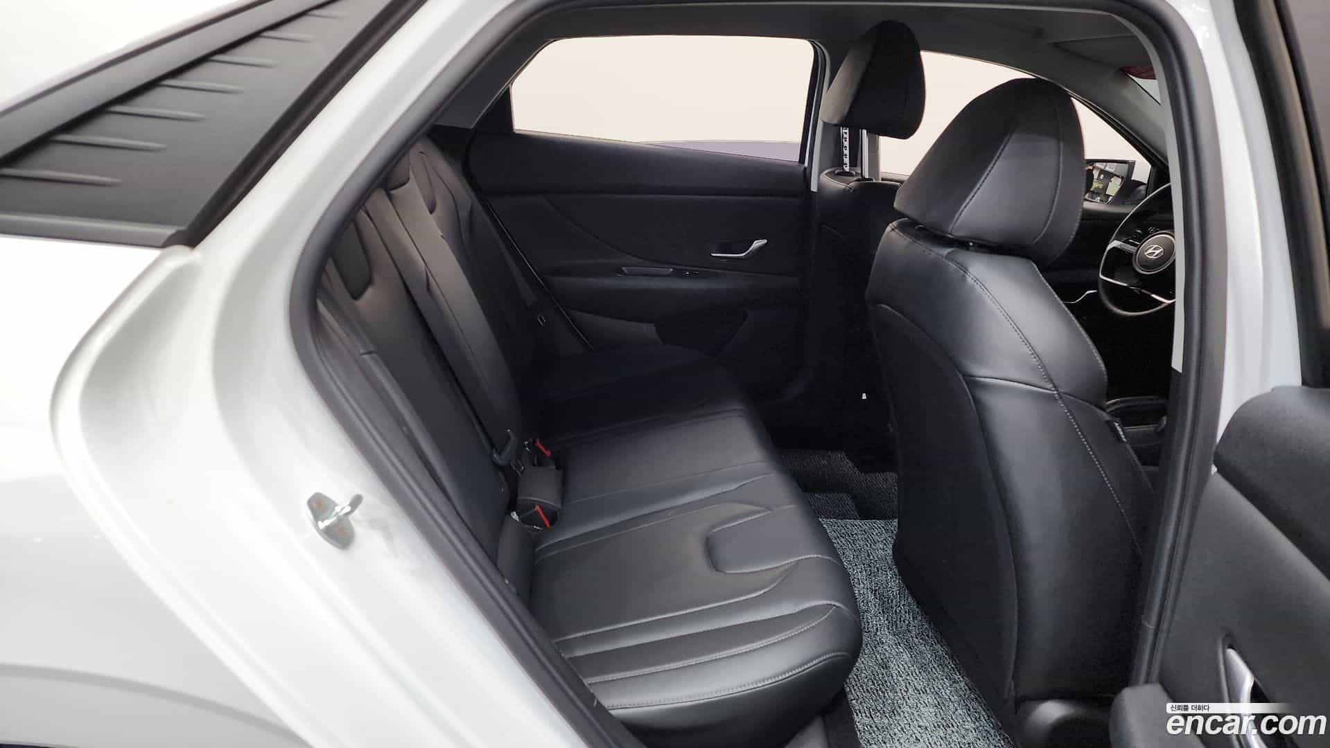 AVANTE Hyundai 2020.8-OPTION-015