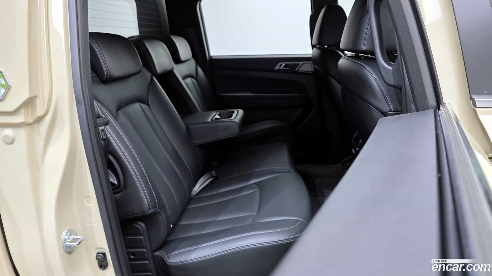 Rexton KG Mobility 2024.10-INNER-036