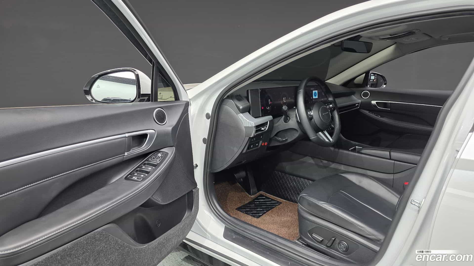 Sonata Hyundai 2025.2-INNER-010