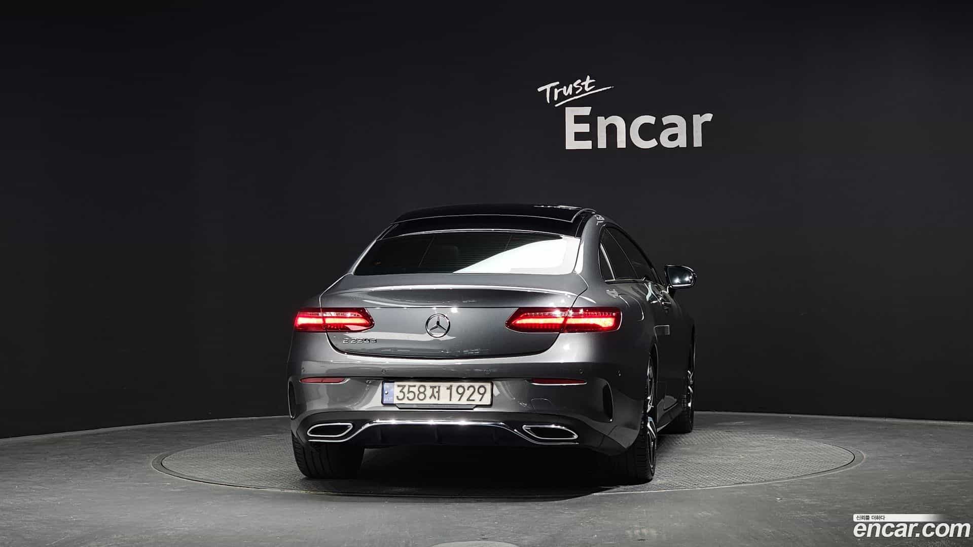 E-Class Mercedes-Benz 2018.10-OUTER-004