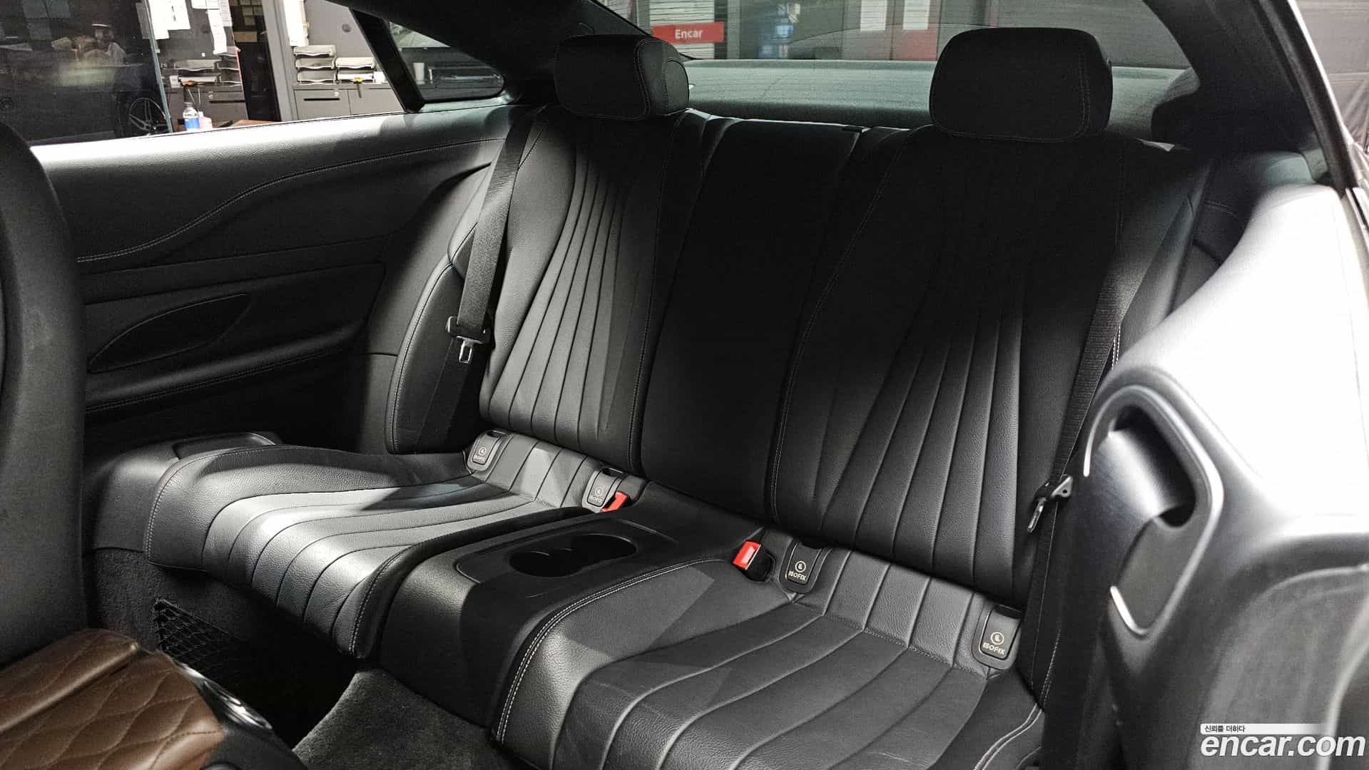 E-Class Mercedes-Benz 2018.10-OPTION-016