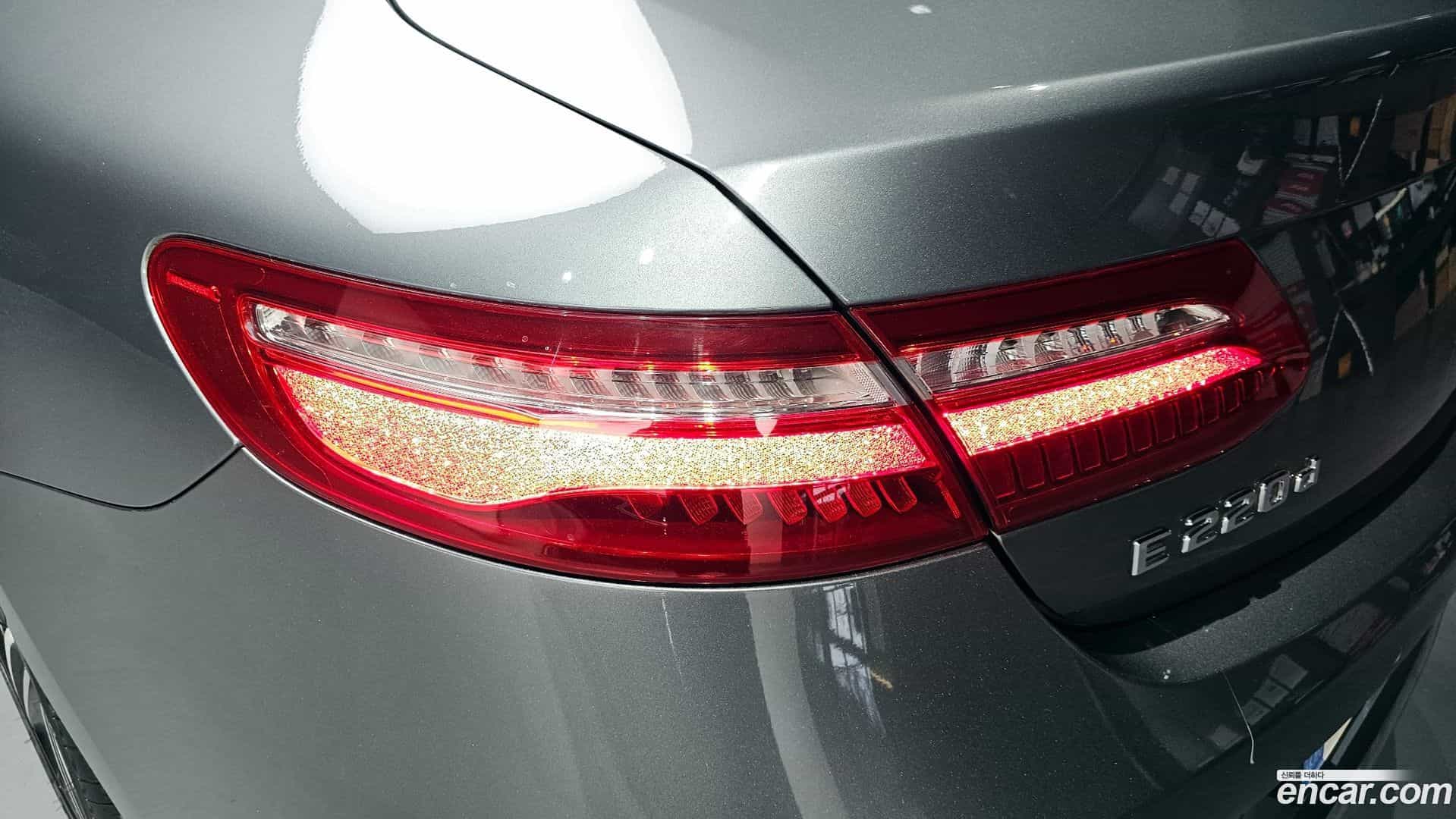 E-Class Mercedes-Benz 2018.10-OUTER-033