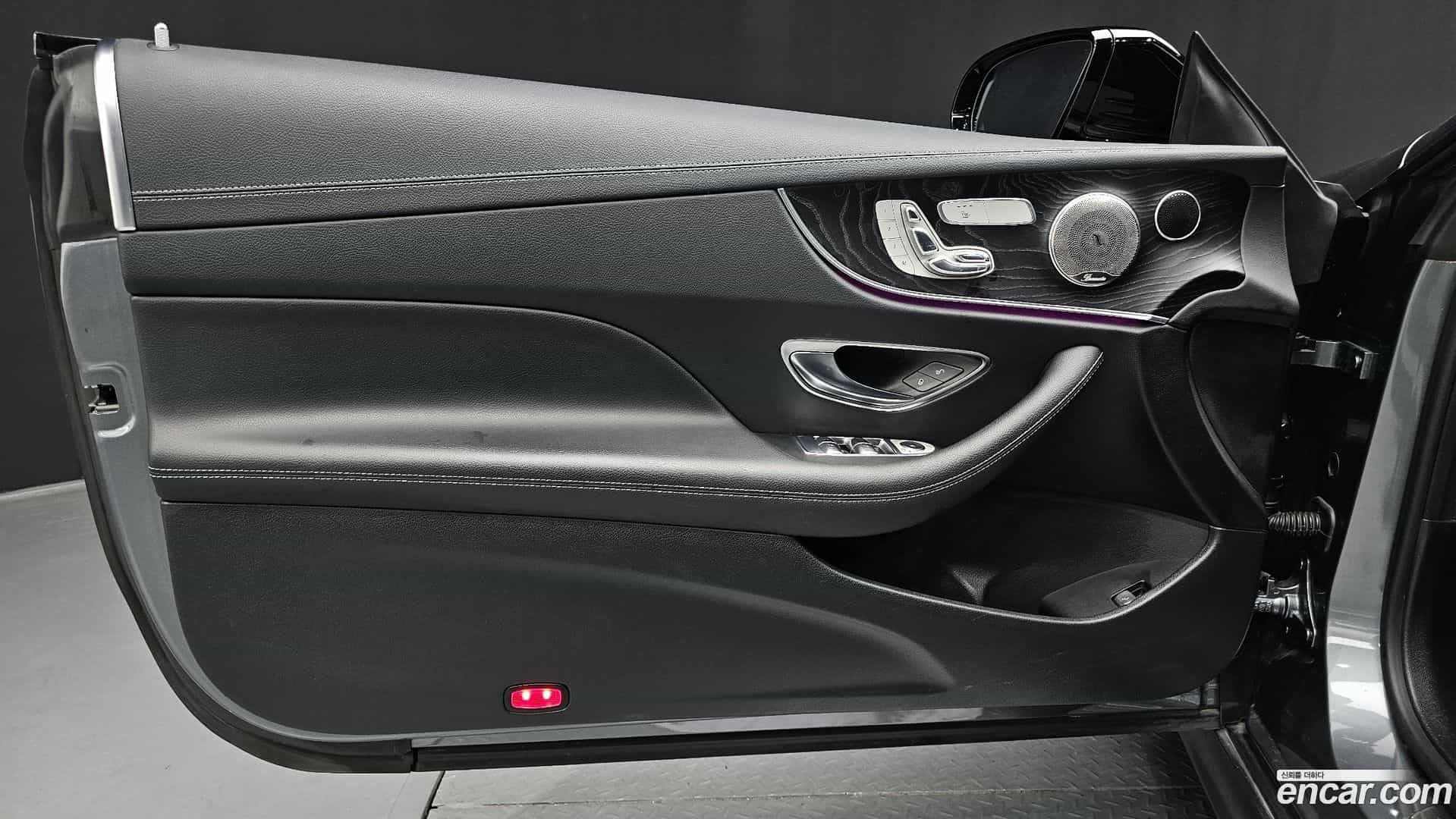 E-Class Mercedes-Benz 2018.10-INNER-034